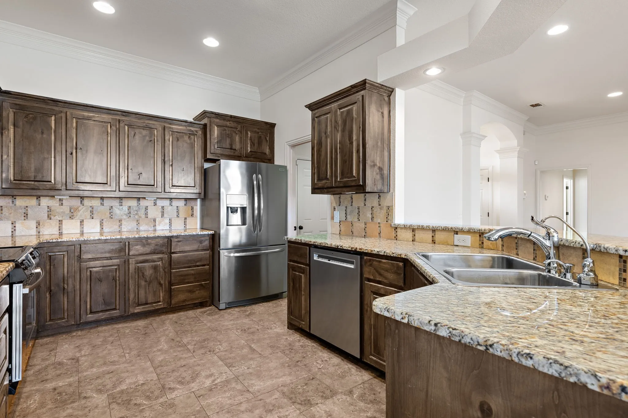 Single Family Residence For Sale in Wichita County , 5014 Cypress, Wichita Falls, Texas 76310, 3 Bedroom, 2 Bathroom, 2 Garage spaces, 1,753 Sqft, built in 2011, mls#21334232, Real Estate Agent in Wichita Falls, Homes For Sale in Wichita county, Homes For Sale in Wichita Falls, Realtor in Wichita Falls Texas, Real Estate Brokerage Independent Realty Texas, Luminita Cordes Realtor