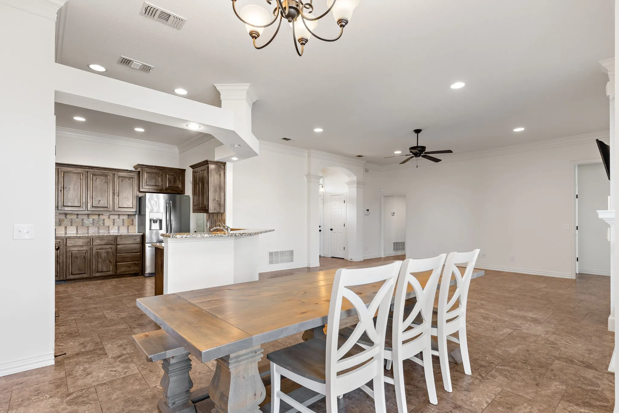 Single Family Residence For Sale in Wichita County , 5014 Cypress, Wichita Falls, Texas 76310, 3 Bedroom, 2 Bathroom, 2 Garage spaces, 1,753 Sqft, built in 2011, mls#21334232, Real Estate Agent in Wichita Falls, Homes For Sale in Wichita county, Homes For Sale in Wichita Falls, Realtor in Wichita Falls Texas, Real Estate Brokerage Independent Realty Texas, Luminita Cordes Realtor