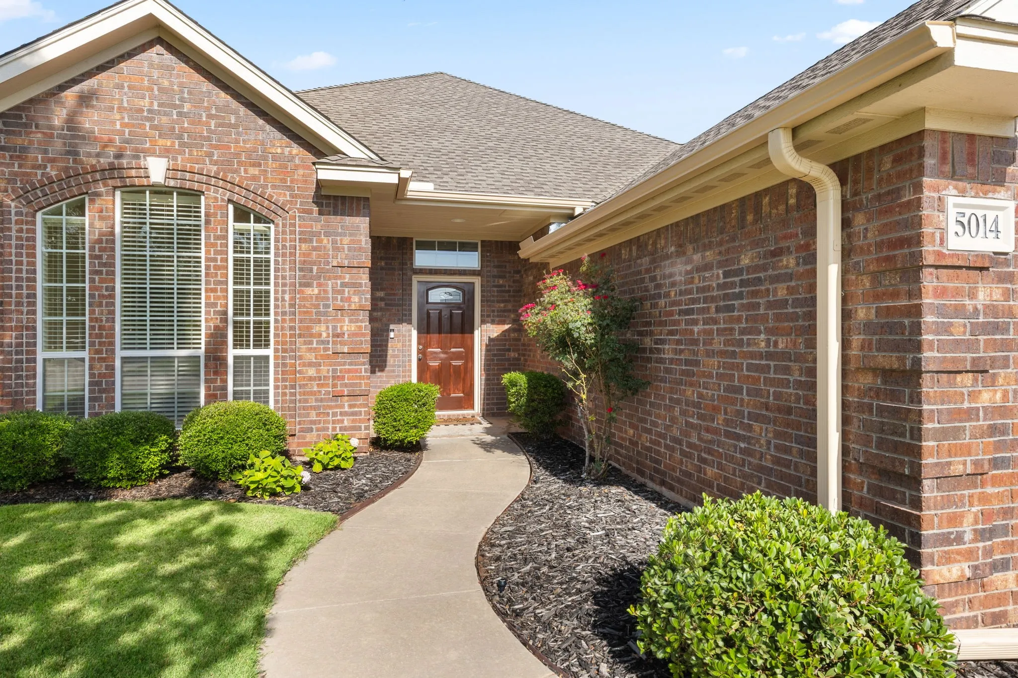 Single Family Residence For Sale in Wichita County , 5014 Cypress, Wichita Falls, Texas 76310, 3 Bedroom, 2 Bathroom, 2 Garage spaces, 1,753 Sqft, built in 2011, mls#21334232, Real Estate Agent in Wichita Falls, Homes For Sale in Wichita county, Homes For Sale in Wichita Falls, Realtor in Wichita Falls Texas, Real Estate Brokerage Independent Realty Texas, Luminita Cordes Realtor