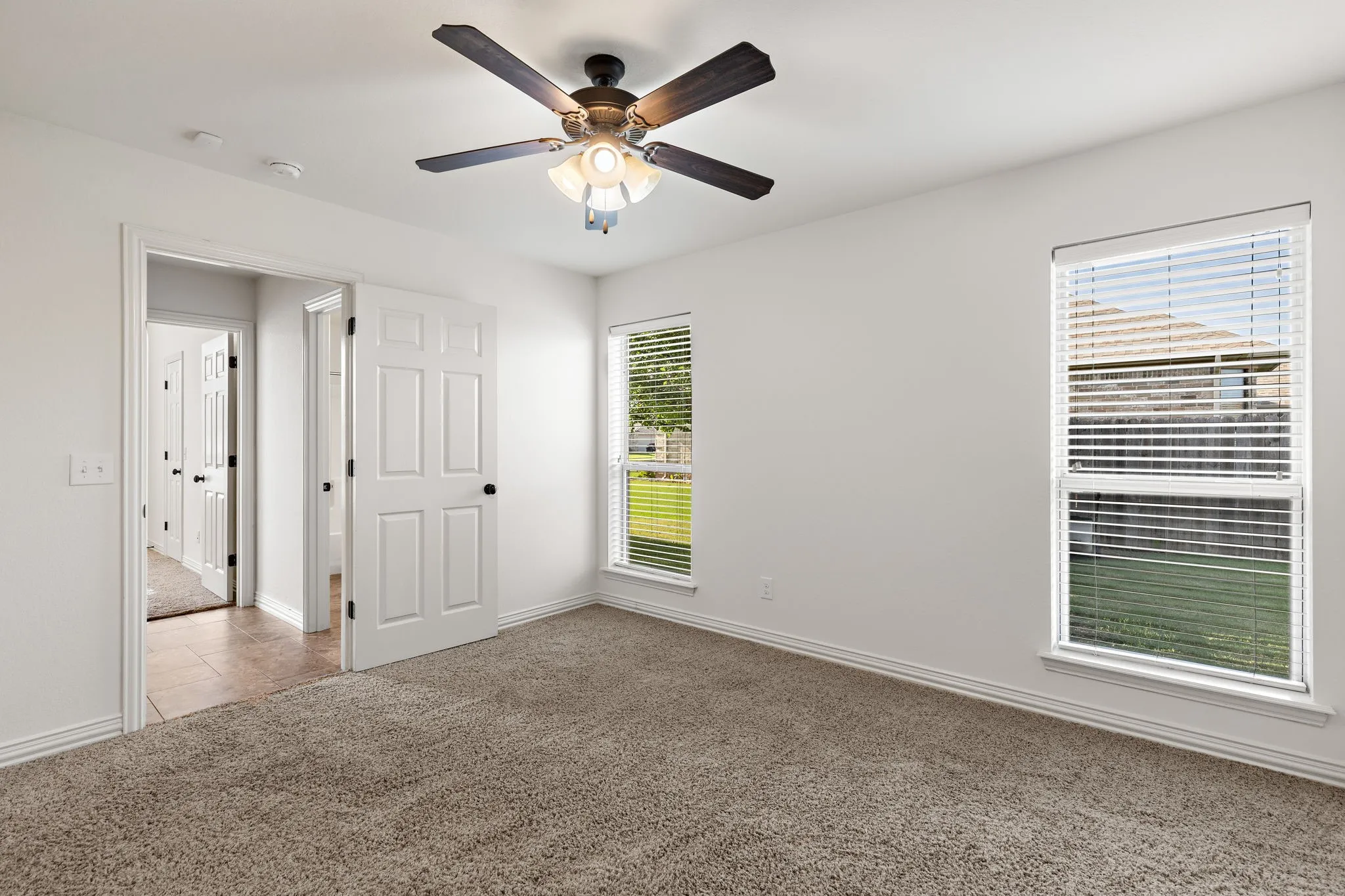 Single Family Residence For Sale in Wichita County , 5014 Cypress, Wichita Falls, Texas 76310, 3 Bedroom, 2 Bathroom, 2 Garage spaces, 1,753 Sqft, built in 2011, mls#21334232, Real Estate Agent in Wichita Falls, Homes For Sale in Wichita county, Homes For Sale in Wichita Falls, Realtor in Wichita Falls Texas, Real Estate Brokerage Independent Realty Texas, Luminita Cordes Realtor