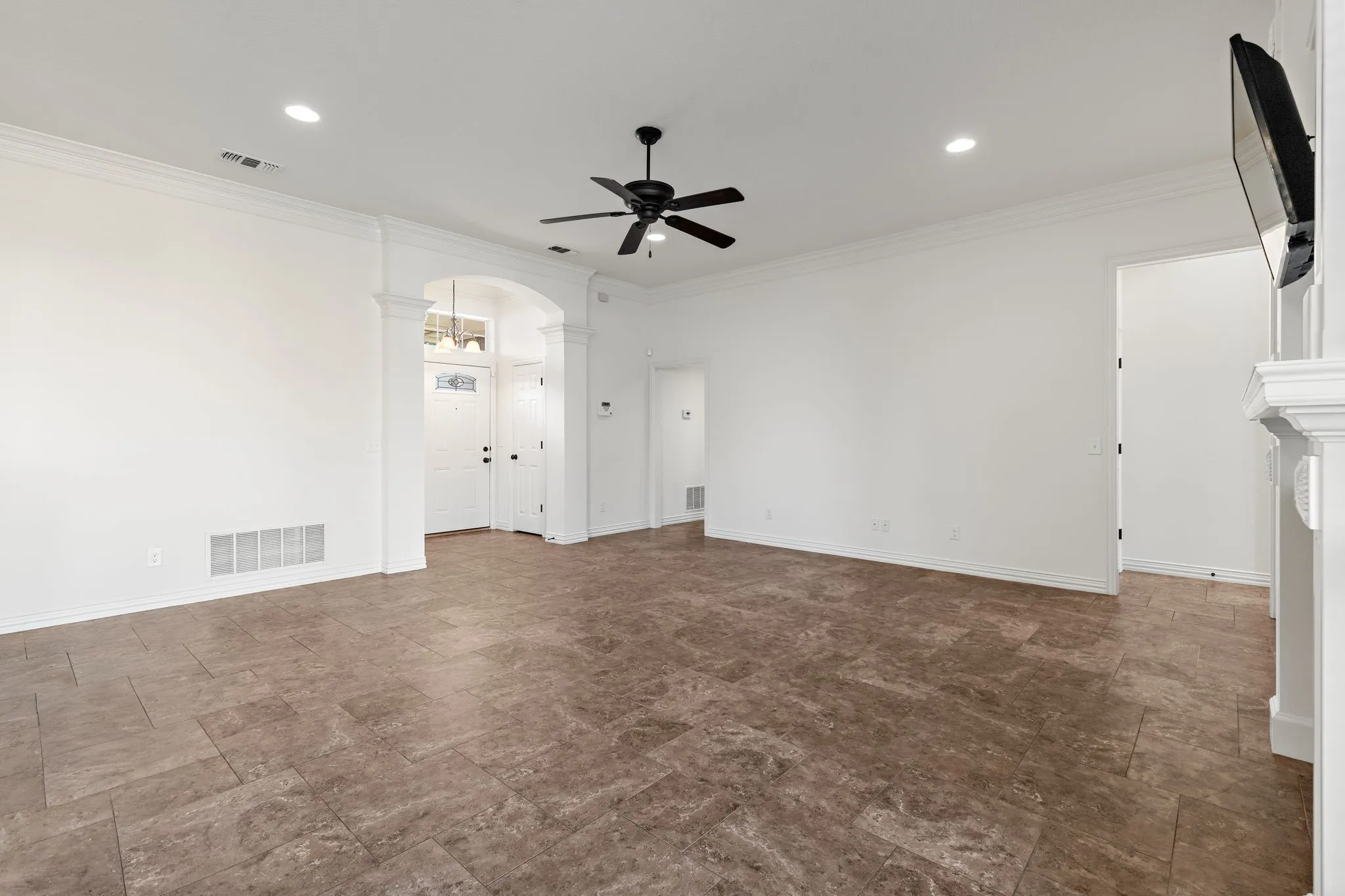 Single Family Residence For Sale in Wichita County , 5014 Cypress, Wichita Falls, Texas 76310, 3 Bedroom, 2 Bathroom, 2 Garage spaces, 1,753 Sqft, built in 2011, mls#21334232, Real Estate Agent in Wichita Falls, Homes For Sale in Wichita county, Homes For Sale in Wichita Falls, Realtor in Wichita Falls Texas, Real Estate Brokerage Independent Realty Texas, Luminita Cordes Realtor