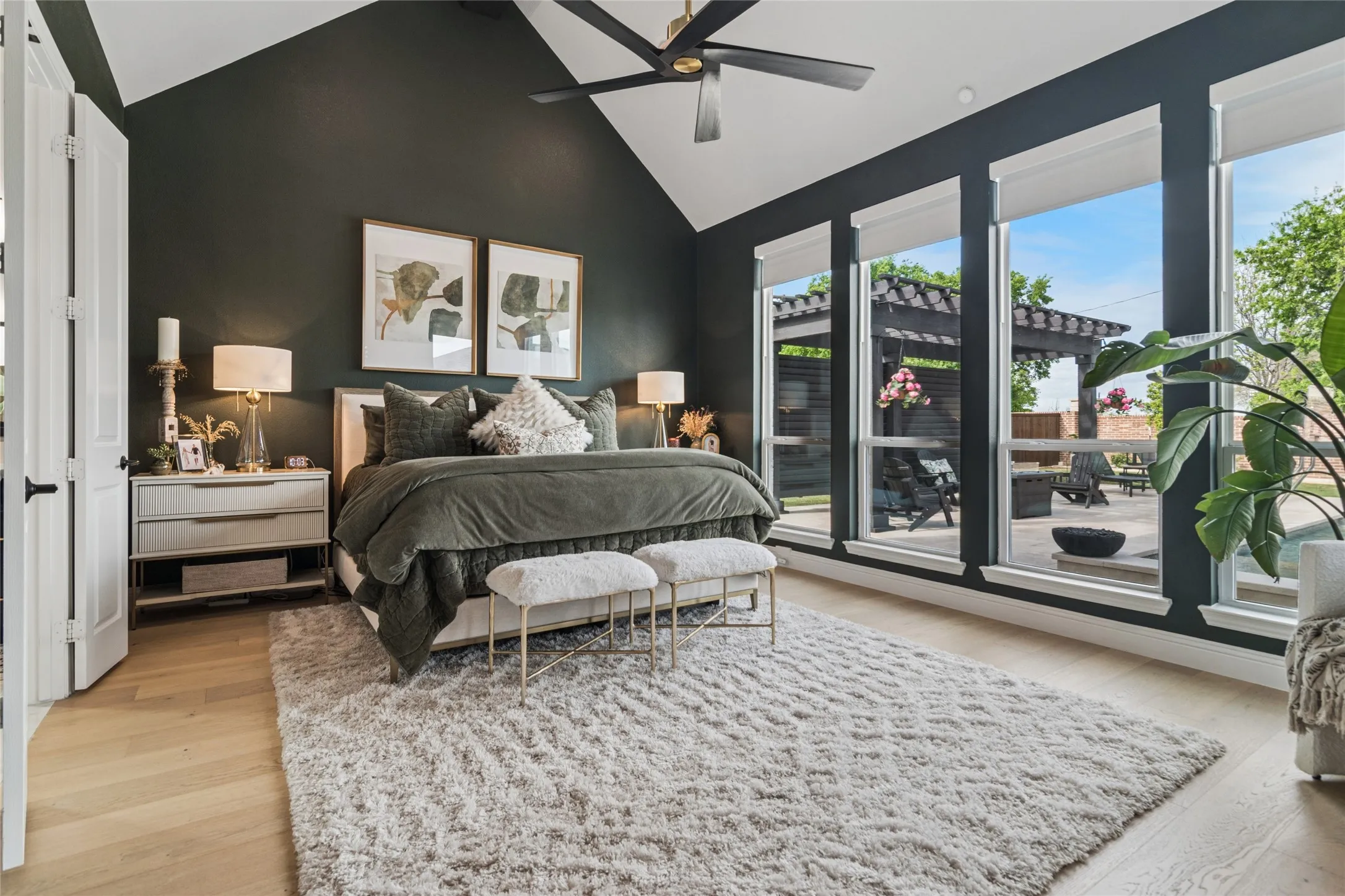 Primary Owner's Suite, vaulted ceiling with dramatic painted walls.