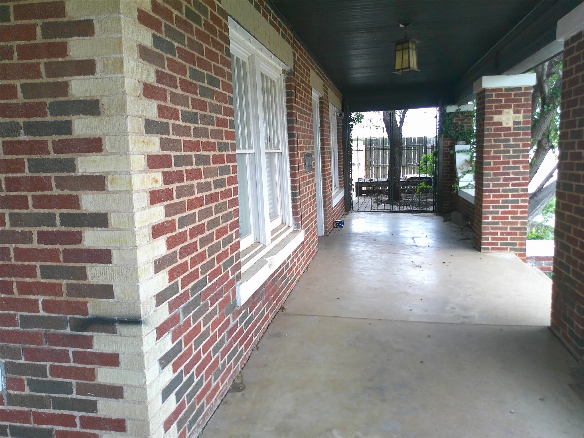 Single Family Residence For Sale in Taylor County , 340 Butternut Street, Abilene, Texas 79602, 3 Bedrooms, 2 Bathrooms, Garage spaces, 2,235 Sqft, built in 1927, Price $249,900, mls#21334466, Real Estate Agent in Abilene, Homes For Sale in Taylor county, Homes For Sale in Abilene, Realtor in Abilene Texas, Real Estate Brokerage Independent Realty Texas, Luminita Cordes Realtor