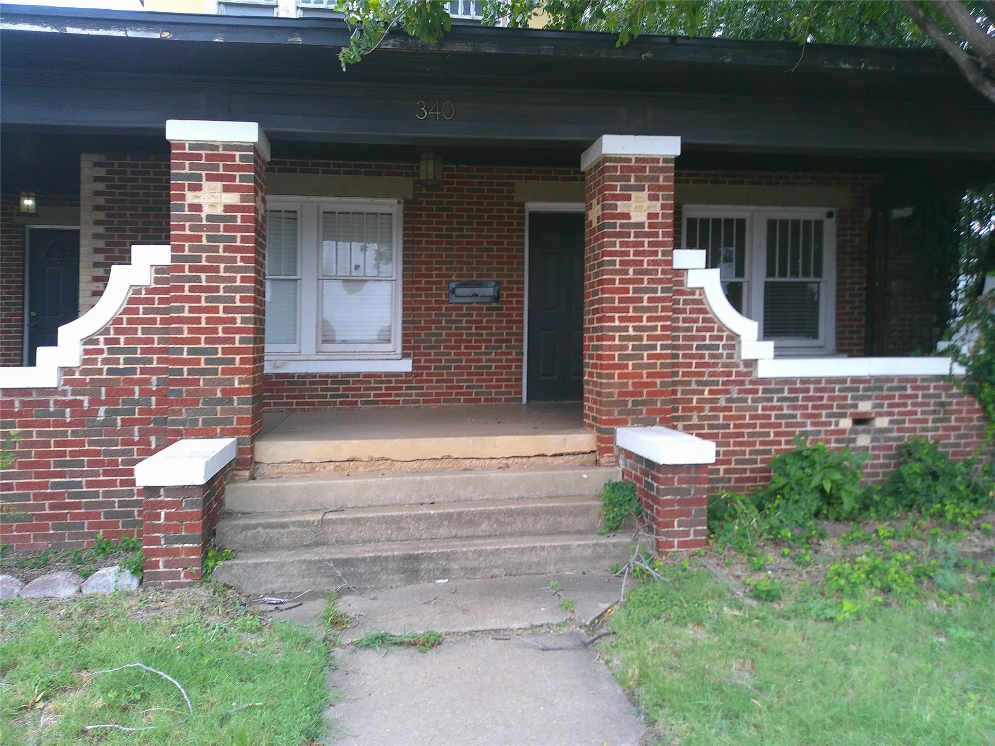 Single Family Residence For Sale in Taylor County , 340 Butternut Street, Abilene, Texas 79602, 3 Bedrooms, 2 Bathrooms, Garage spaces, 2,235 Sqft, built in 1927, Price $249,900, mls#21334466, Real Estate Agent in Abilene, Homes For Sale in Taylor county, Homes For Sale in Abilene, Realtor in Abilene Texas, Real Estate Brokerage Independent Realty Texas, Luminita Cordes Realtor