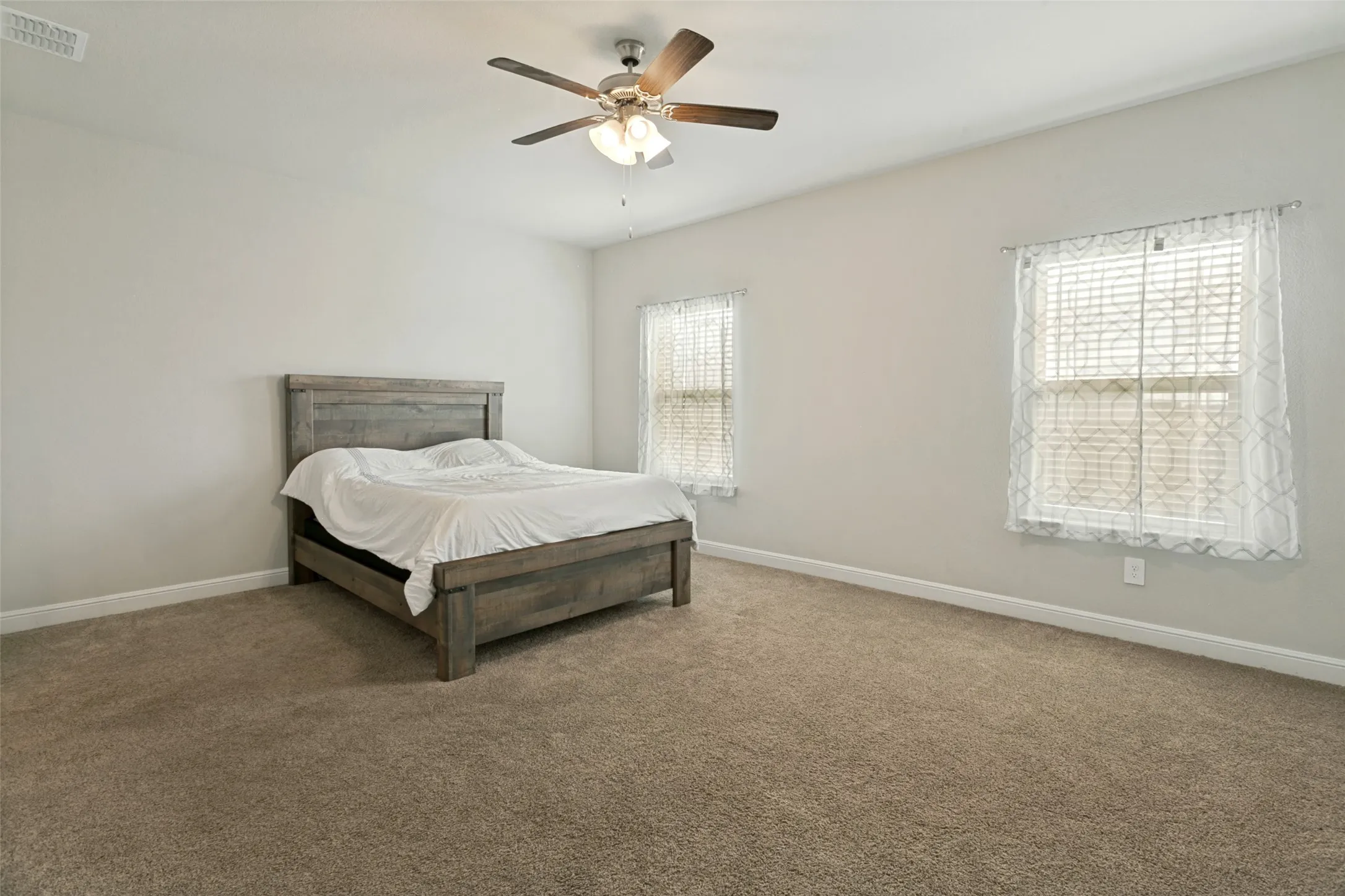 Single Family Residence For Sale in Johnson County , 832 Alexandria Lane, Joshua, Texas 76058, 4 Bedroom, 3 Bathroom, 2 Garage spaces, 3,006 Sqft, built in 2023, mls#21334261, Real Estate Agent in Joshua, Homes For Sale in Johnson county, Homes For Sale in Joshua, Realtor in Joshua Texas, Real Estate Brokerage Independent Realty Texas, Luminita Cordes Realtor