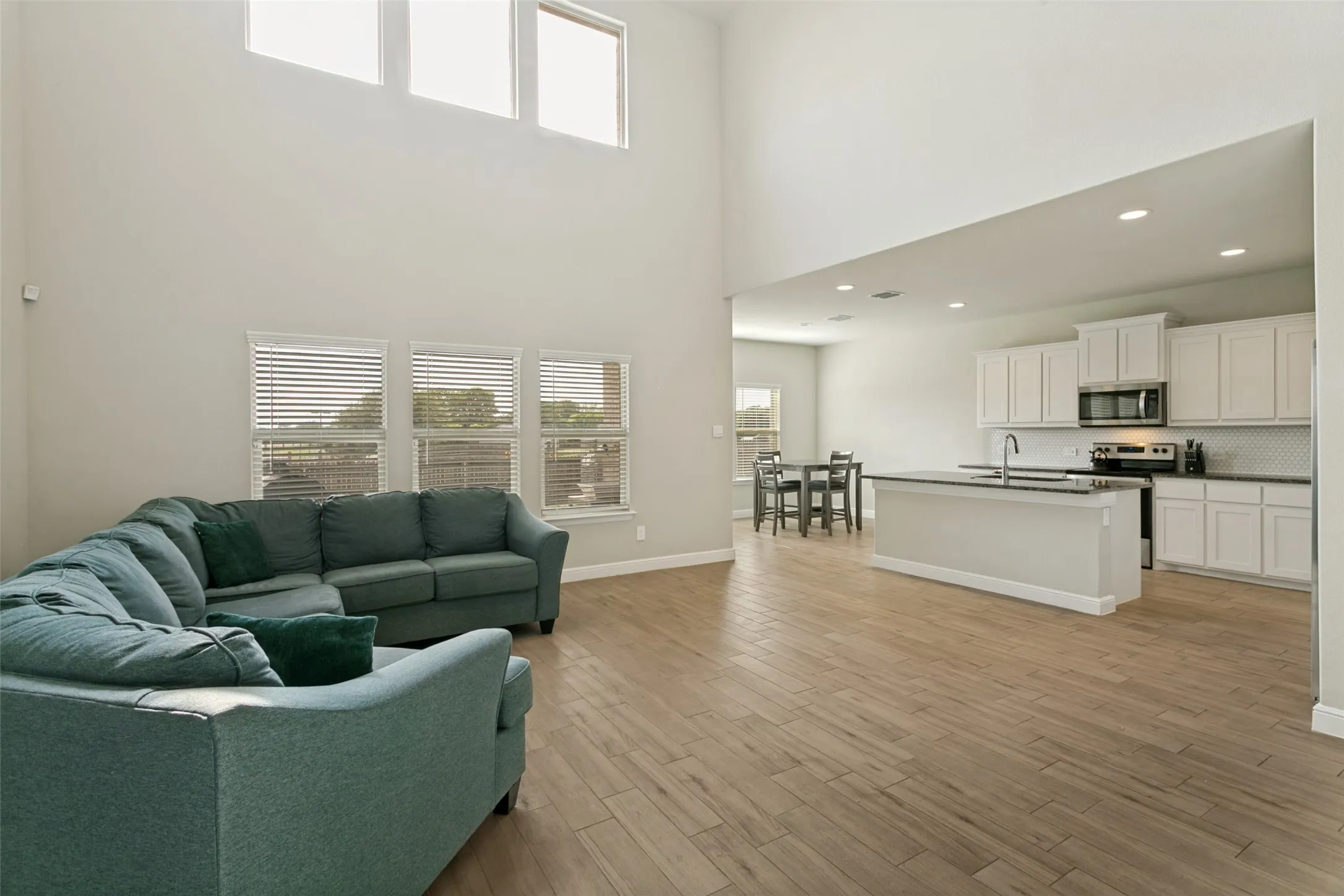 Single Family Residence For Sale in Johnson County , 832 Alexandria Lane, Joshua, Texas 76058, 4 Bedroom, 3 Bathroom, 2 Garage spaces, 3,006 Sqft, built in 2023, mls#21334261, Real Estate Agent in Joshua, Homes For Sale in Johnson county, Homes For Sale in Joshua, Realtor in Joshua Texas, Real Estate Brokerage Independent Realty Texas, Luminita Cordes Realtor