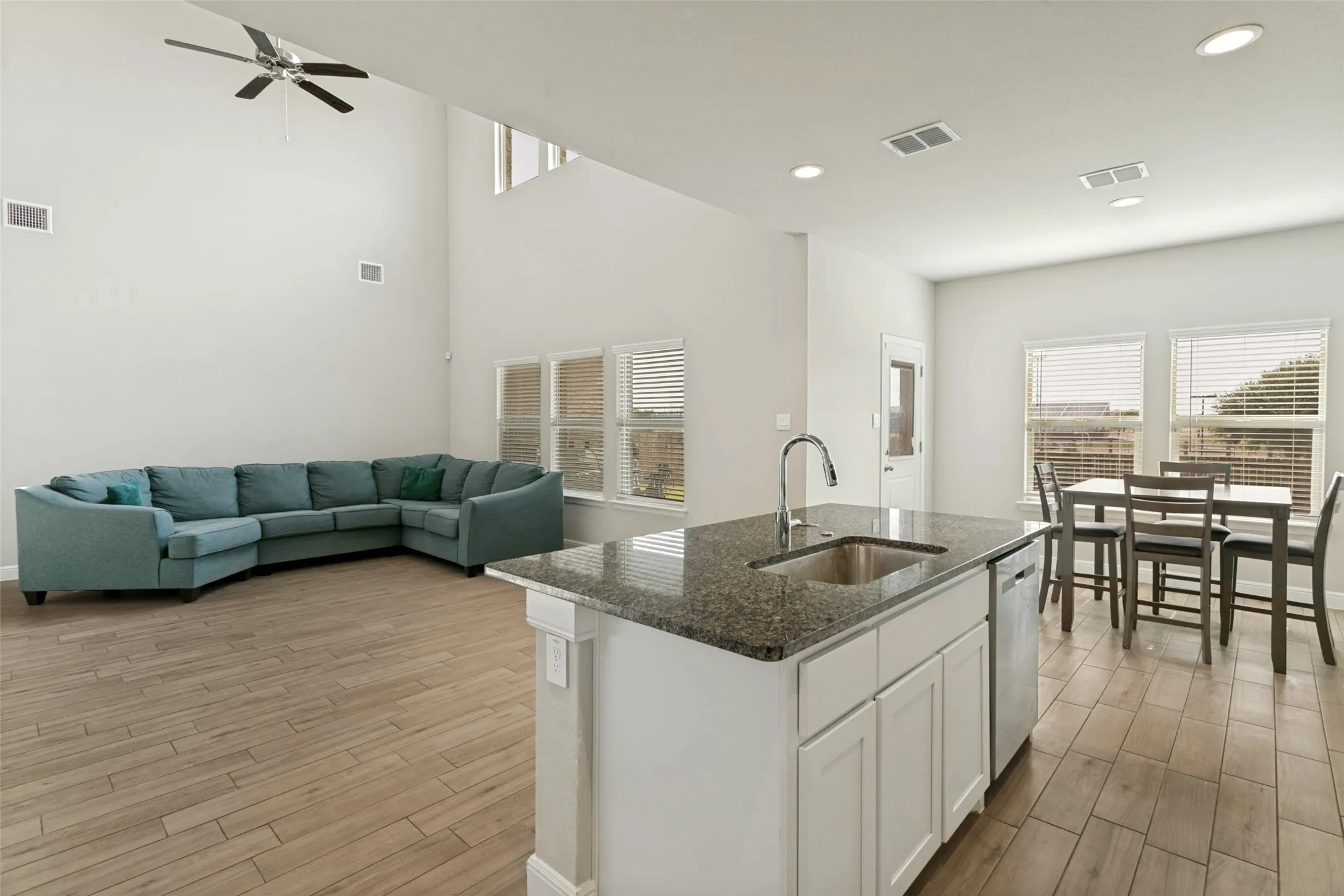 Single Family Residence For Sale in Johnson County , 832 Alexandria Lane, Joshua, Texas 76058, 4 Bedroom, 3 Bathroom, 2 Garage spaces, 3,006 Sqft, built in 2023, mls#21334261, Real Estate Agent in Joshua, Homes For Sale in Johnson county, Homes For Sale in Joshua, Realtor in Joshua Texas, Real Estate Brokerage Independent Realty Texas, Luminita Cordes Realtor
