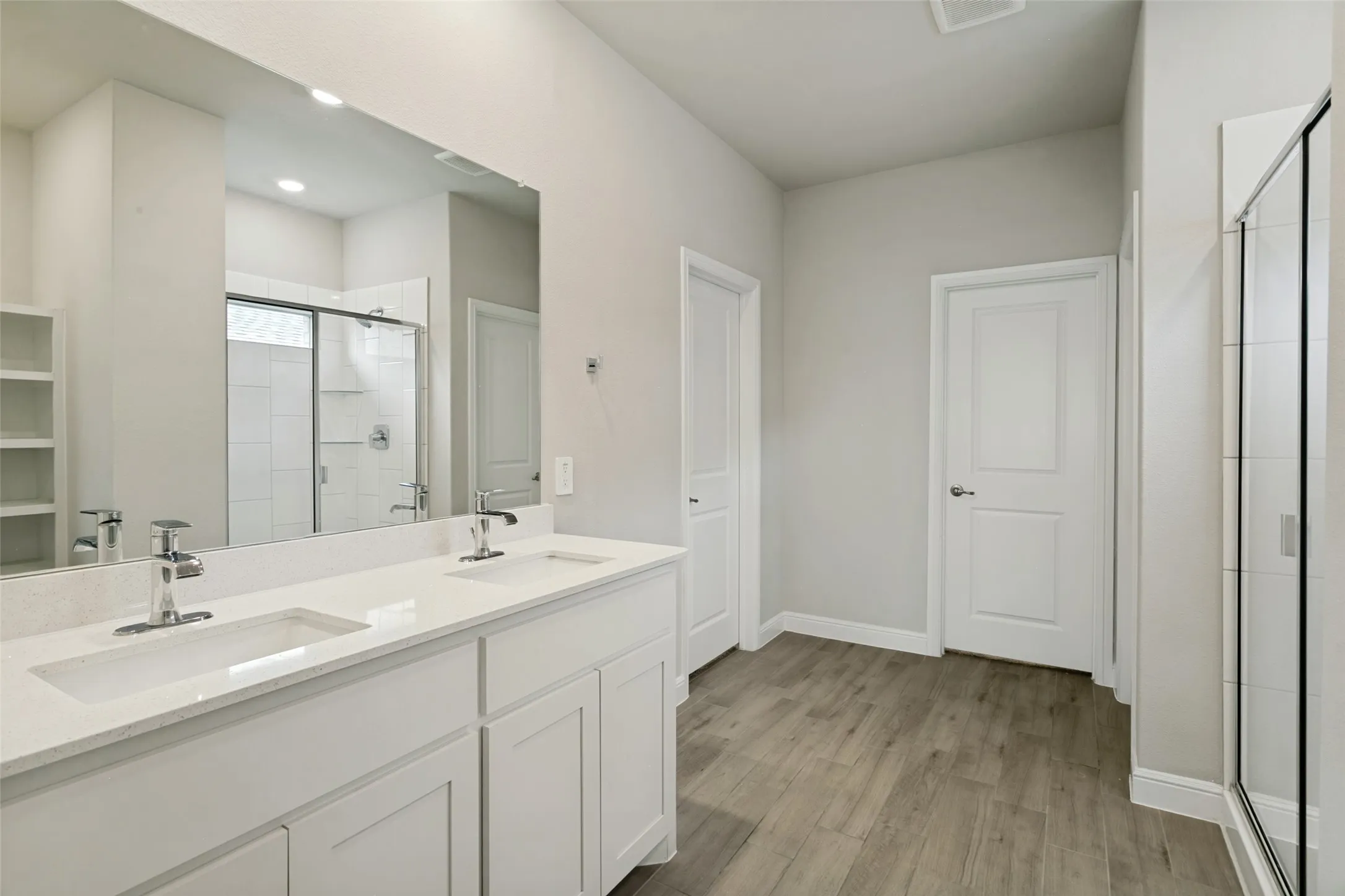 Single Family Residence For Sale in Johnson County , 832 Alexandria Lane, Joshua, Texas 76058, 4 Bedroom, 3 Bathroom, 2 Garage spaces, 3,006 Sqft, built in 2023, mls#21334261, Real Estate Agent in Joshua, Homes For Sale in Johnson county, Homes For Sale in Joshua, Realtor in Joshua Texas, Real Estate Brokerage Independent Realty Texas, Luminita Cordes Realtor
