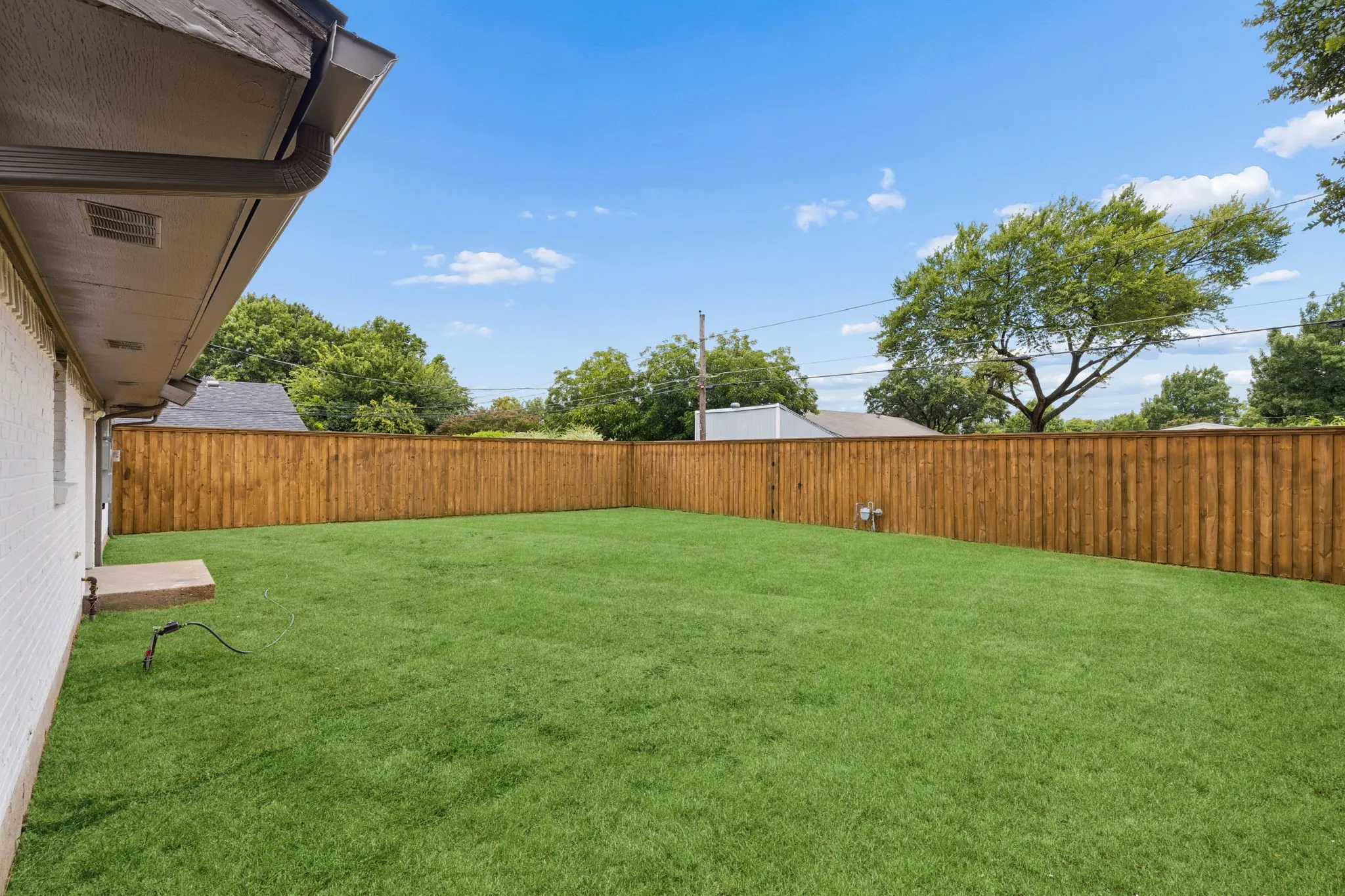 Single Family Residence For Sale in Dallas County , 8711 Hackney Lane, Dallas, Texas 75238, 3 Bedroom, 2 Bathroom, 2 Garage spaces, 1,478 Sqft, built in 1960, mls#21333939, Real Estate Agent in Dallas, Homes For Sale in Dallas county, Homes For Sale in Dallas, Realtor in Dallas Texas, Real Estate Brokerage Independent Realty Texas, Luminita Cordes Realtor