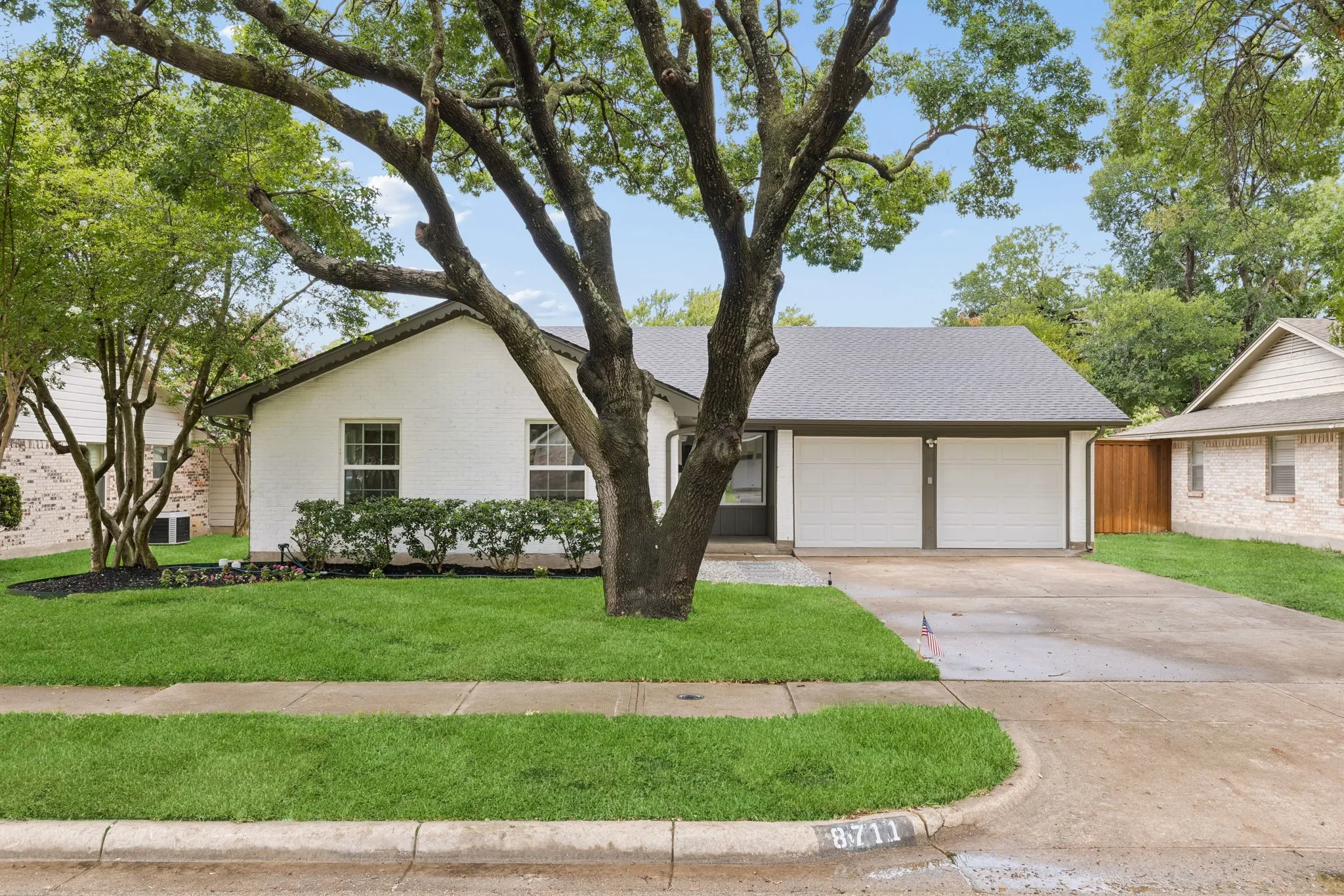 Single Family Residence For Sale in Dallas County , 8711 Hackney Lane, Dallas, Texas 75238, 3 Bedroom, 2 Bathroom, 2 Garage spaces, 1,478 Sqft, built in 1960, mls#21333939, Real Estate Agent in Dallas, Homes For Sale in Dallas county, Homes For Sale in Dallas, Realtor in Dallas Texas, Real Estate Brokerage Independent Realty Texas, Luminita Cordes Realtor