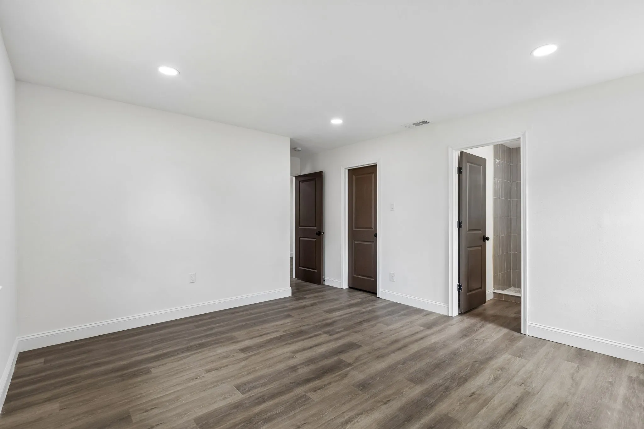 Single Family Residence For Sale in Dallas County , 8711 Hackney Lane, Dallas, Texas 75238, 3 Bedroom, 2 Bathroom, 2 Garage spaces, 1,478 Sqft, built in 1960, mls#21333939, Real Estate Agent in Dallas, Homes For Sale in Dallas county, Homes For Sale in Dallas, Realtor in Dallas Texas, Real Estate Brokerage Independent Realty Texas, Luminita Cordes Realtor