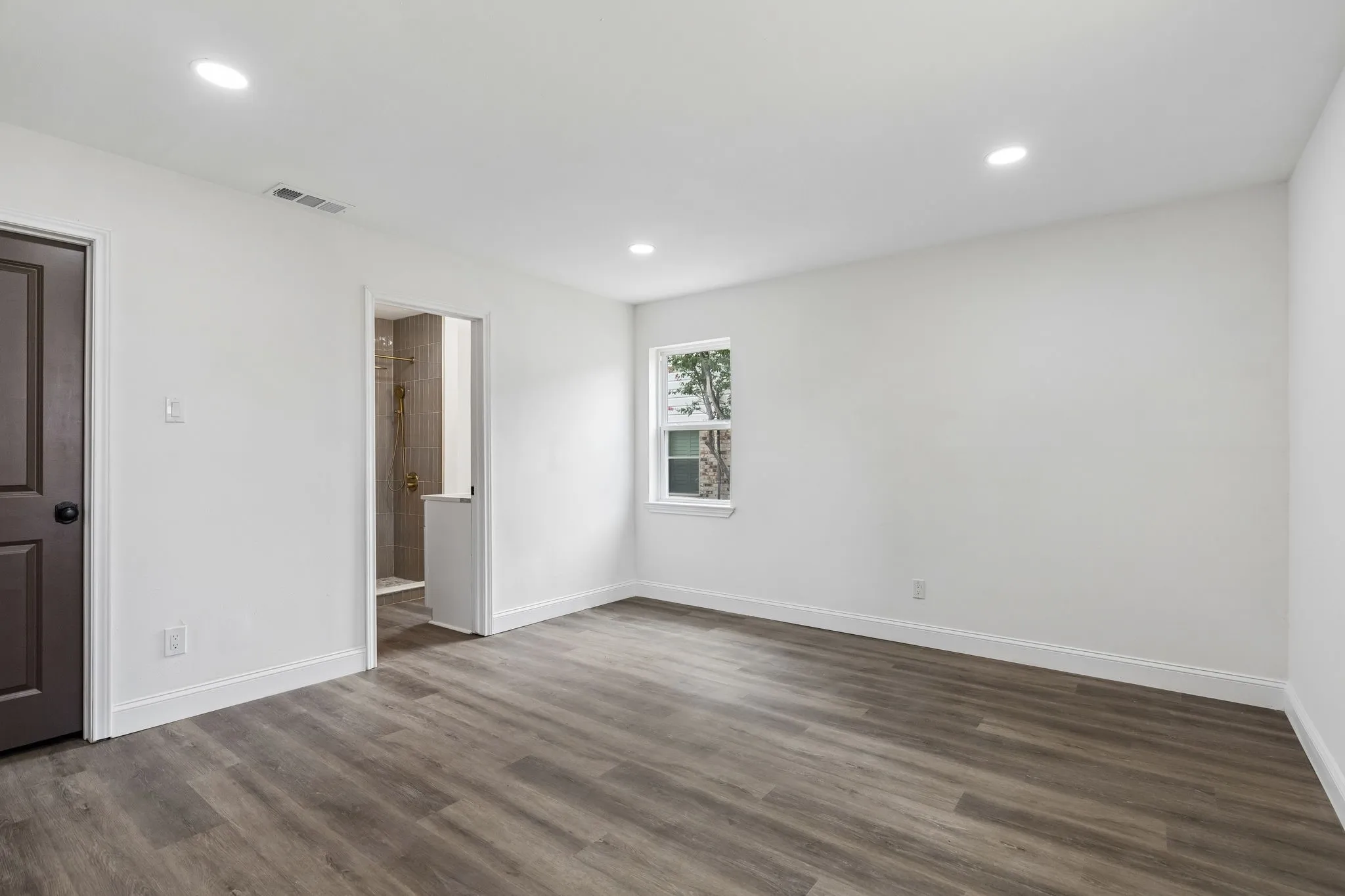Single Family Residence For Sale in Dallas County , 8711 Hackney Lane, Dallas, Texas 75238, 3 Bedroom, 2 Bathroom, 2 Garage spaces, 1,478 Sqft, built in 1960, mls#21333939, Real Estate Agent in Dallas, Homes For Sale in Dallas county, Homes For Sale in Dallas, Realtor in Dallas Texas, Real Estate Brokerage Independent Realty Texas, Luminita Cordes Realtor