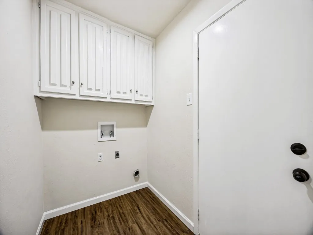 Single Family Residence For Sale in Grayson County , 3205 Northpoint Road, Sherman, Texas 75090, 3 Bedroom, 2 Bathroom, 2 Garage spaces, 1,451 Sqft, built in 1978, mls#21332380, Real Estate Agent in Sherman, Homes For Sale in Grayson county, Homes For Sale in Sherman, Realtor in Sherman Texas, Real Estate Brokerage Independent Realty Texas, Luminita Cordes Realtor