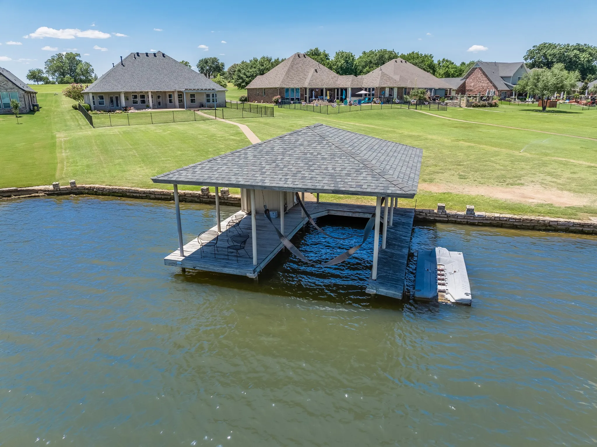Single Family Residence For Sale in Hood County , 2009 Canaveral Court, Granbury, Texas 76048, 4 Bedroom, 2 Bathroom, 2 Garage spaces, 2,942 Sqft, built in 2009, mls#21323761, Real Estate Agent in Granbury, Homes For Sale in Hood county, Homes For Sale in Granbury, Realtor in Granbury Texas, Real Estate Brokerage Independent Realty Texas, Luminita Cordes Realtor