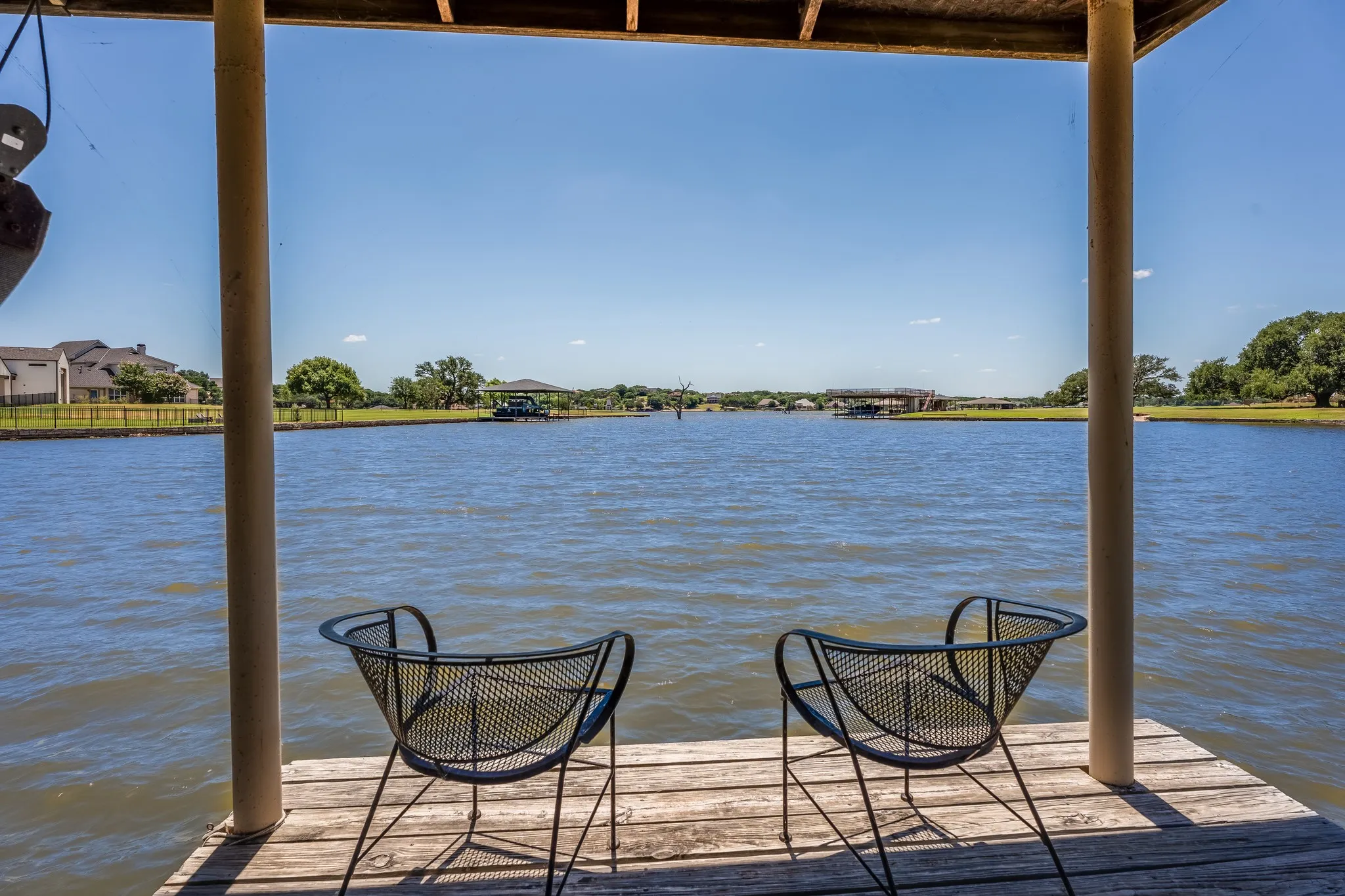 Single Family Residence For Sale in Hood County , 2009 Canaveral Court, Granbury, Texas 76048, 4 Bedroom, 2 Bathroom, 2 Garage spaces, 2,942 Sqft, built in 2009, mls#21323761, Real Estate Agent in Granbury, Homes For Sale in Hood county, Homes For Sale in Granbury, Realtor in Granbury Texas, Real Estate Brokerage Independent Realty Texas, Luminita Cordes Realtor