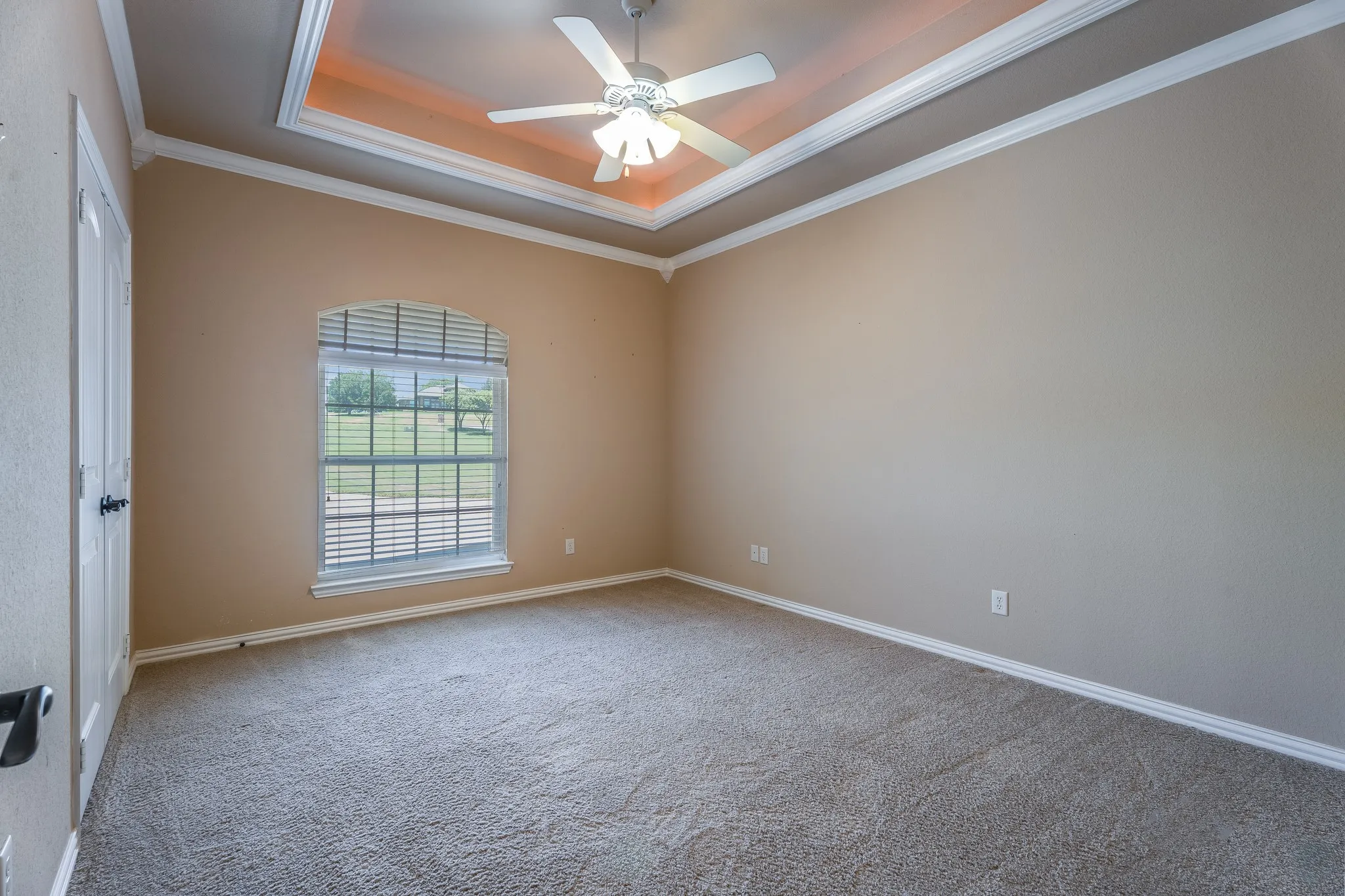 Single Family Residence For Sale in Hood County , 2009 Canaveral Court, Granbury, Texas 76048, 4 Bedroom, 2 Bathroom, 2 Garage spaces, 2,942 Sqft, built in 2009, mls#21323761, Real Estate Agent in Granbury, Homes For Sale in Hood county, Homes For Sale in Granbury, Realtor in Granbury Texas, Real Estate Brokerage Independent Realty Texas, Luminita Cordes Realtor