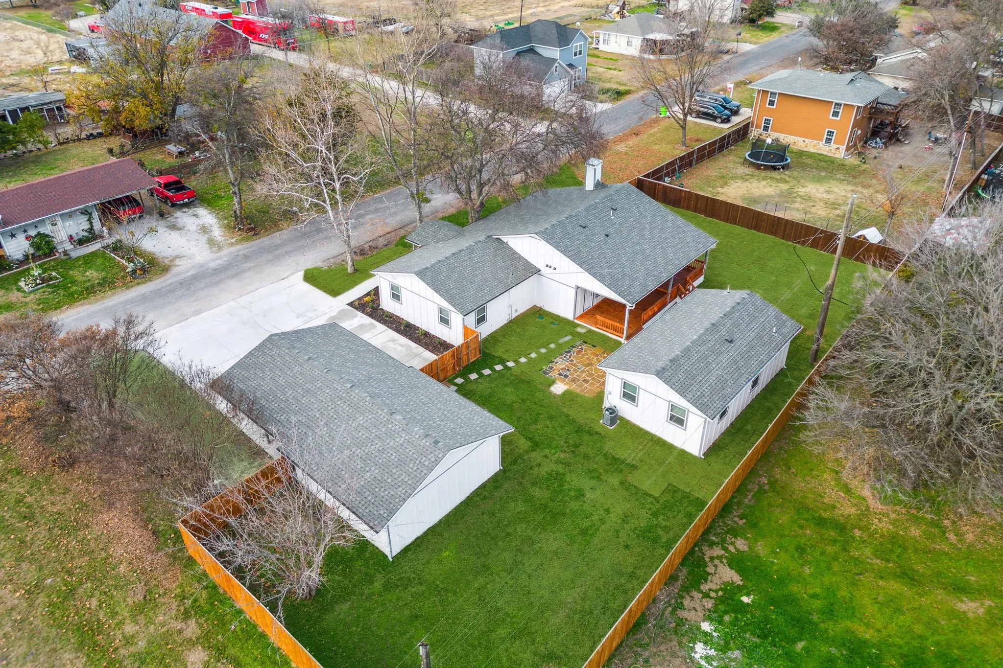 Single Family Residence For Sale in Collin County , 4535 County Road 894, Princeton, Texas 75407, 5 Bedroom, 3 Bathroom, 2 Garage spaces, 1,736 Sqft, built in 1975, mls#21334447, Real Estate Agent in Princeton, Homes For Sale in Collin county, Homes For Sale in Princeton, Realtor in Princeton Texas, Real Estate Brokerage Independent Realty Texas, Luminita Cordes Realtor