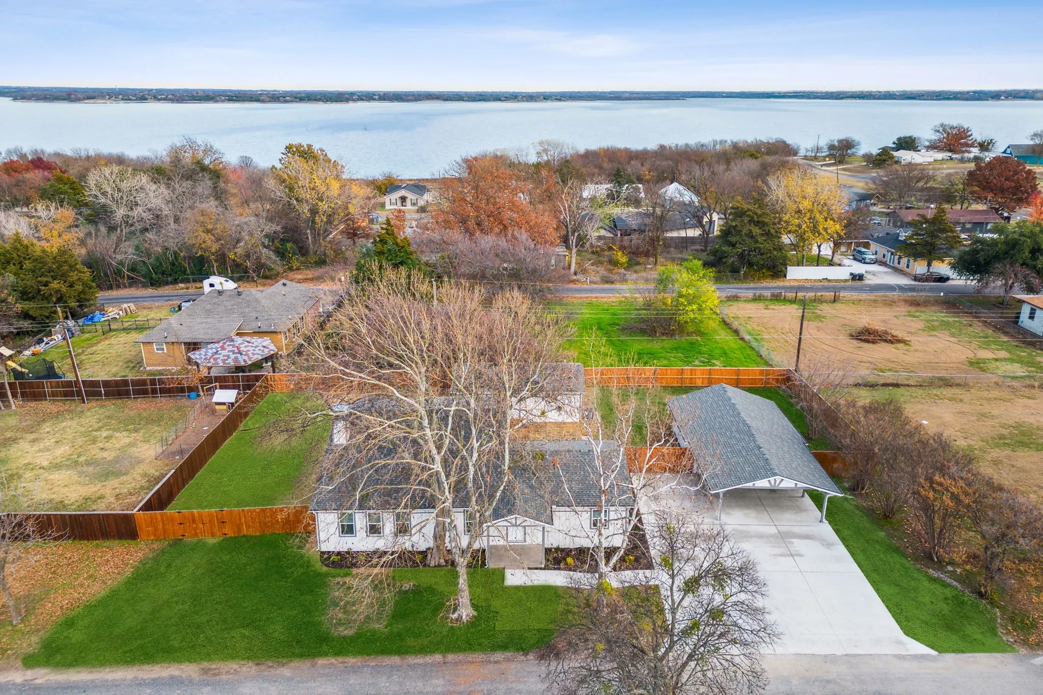 Single Family Residence For Sale in Collin County , 4535 County Road 894, Princeton, Texas 75407, 5 Bedroom, 3 Bathroom, 2 Garage spaces, 1,736 Sqft, built in 1975, mls#21334447, Real Estate Agent in Princeton, Homes For Sale in Collin county, Homes For Sale in Princeton, Realtor in Princeton Texas, Real Estate Brokerage Independent Realty Texas, Luminita Cordes Realtor