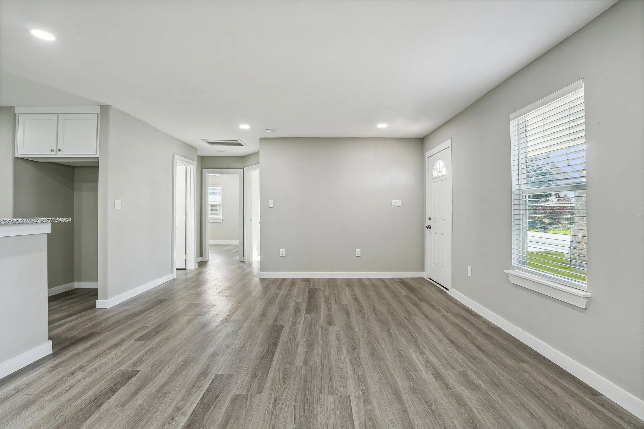 Single Family Residence For Sale in Collin County , 4535 County Road 894, Princeton, Texas 75407, 5 Bedroom, 3 Bathroom, 2 Garage spaces, 1,736 Sqft, built in 1975, mls#21334447, Real Estate Agent in Princeton, Homes For Sale in Collin county, Homes For Sale in Princeton, Realtor in Princeton Texas, Real Estate Brokerage Independent Realty Texas, Luminita Cordes Realtor