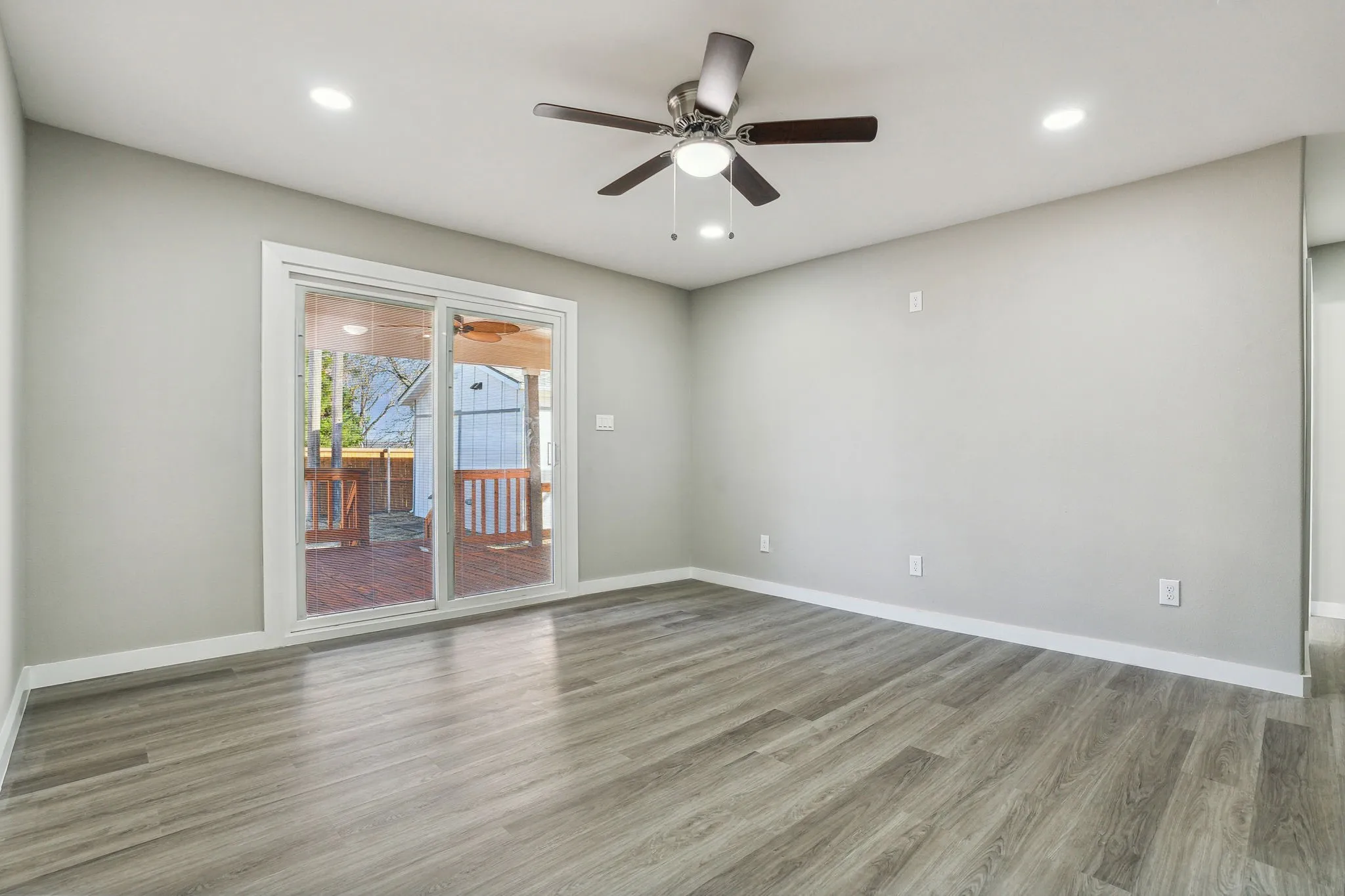 Single Family Residence For Sale in Collin County , 4535 County Road 894, Princeton, Texas 75407, 5 Bedroom, 3 Bathroom, 2 Garage spaces, 1,736 Sqft, built in 1975, mls#21334447, Real Estate Agent in Princeton, Homes For Sale in Collin county, Homes For Sale in Princeton, Realtor in Princeton Texas, Real Estate Brokerage Independent Realty Texas, Luminita Cordes Realtor