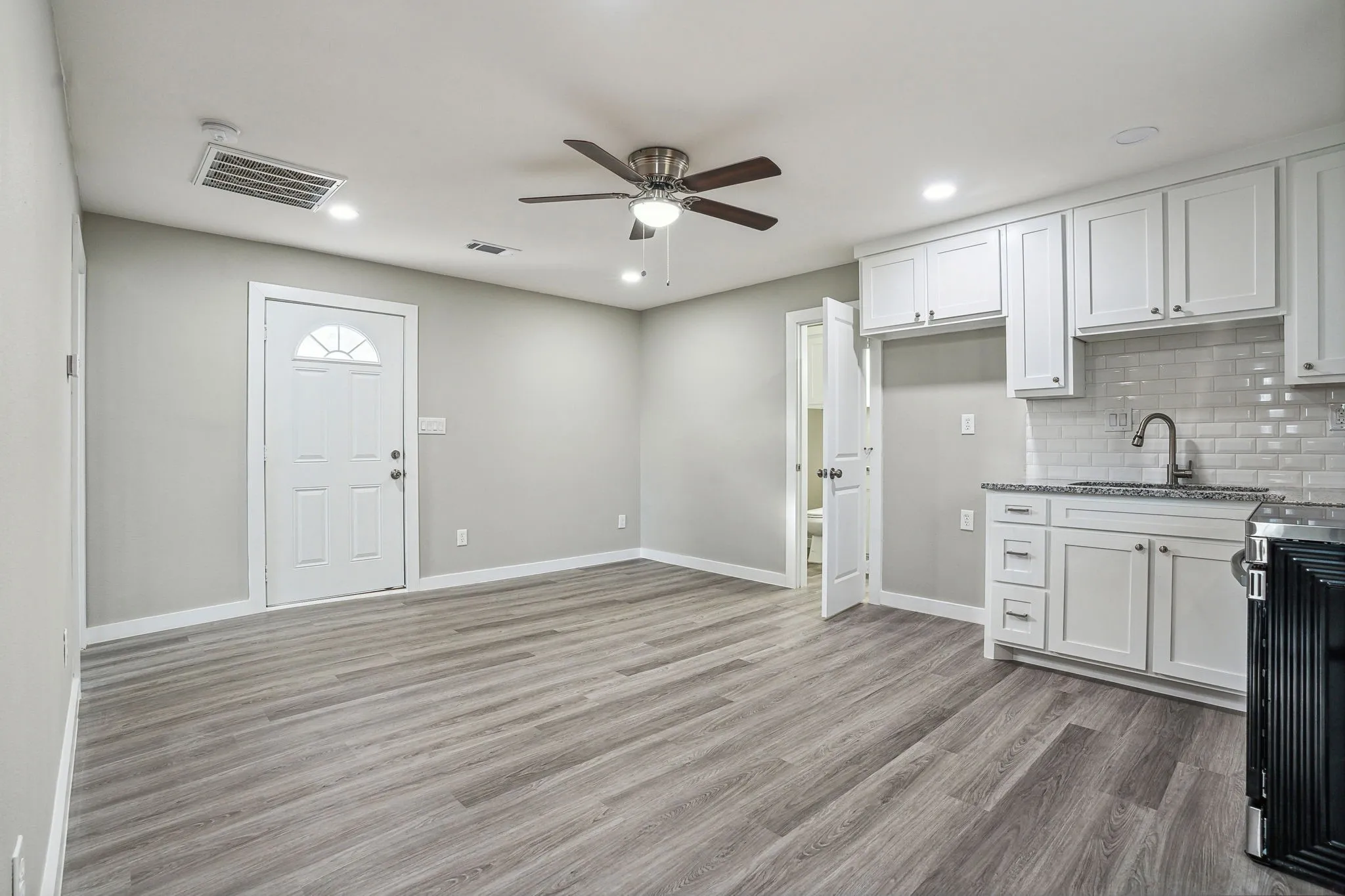 Single Family Residence For Sale in Collin County , 4535 County Road 894, Princeton, Texas 75407, 5 Bedroom, 3 Bathroom, 2 Garage spaces, 1,736 Sqft, built in 1975, mls#21334447, Real Estate Agent in Princeton, Homes For Sale in Collin county, Homes For Sale in Princeton, Realtor in Princeton Texas, Real Estate Brokerage Independent Realty Texas, Luminita Cordes Realtor