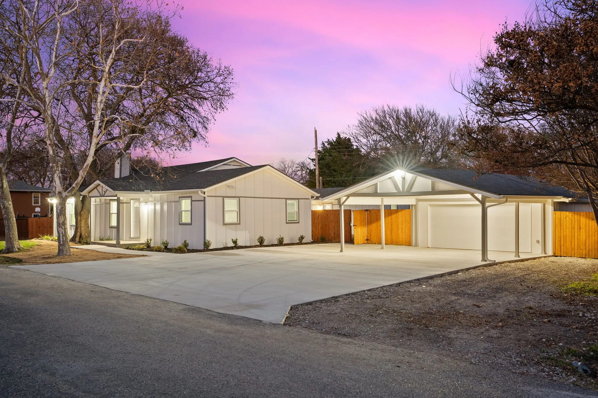 Single Family Residence For Sale in Collin County , 4535 County Road 894, Princeton, Texas 75407, 5 Bedroom, 3 Bathroom, 2 Garage spaces, 1,736 Sqft, built in 1975, mls#21334447, Real Estate Agent in Princeton, Homes For Sale in Collin county, Homes For Sale in Princeton, Realtor in Princeton Texas, Real Estate Brokerage Independent Realty Texas, Luminita Cordes Realtor