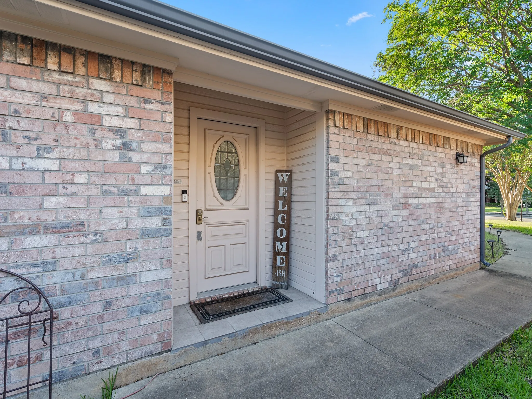 Side entryway