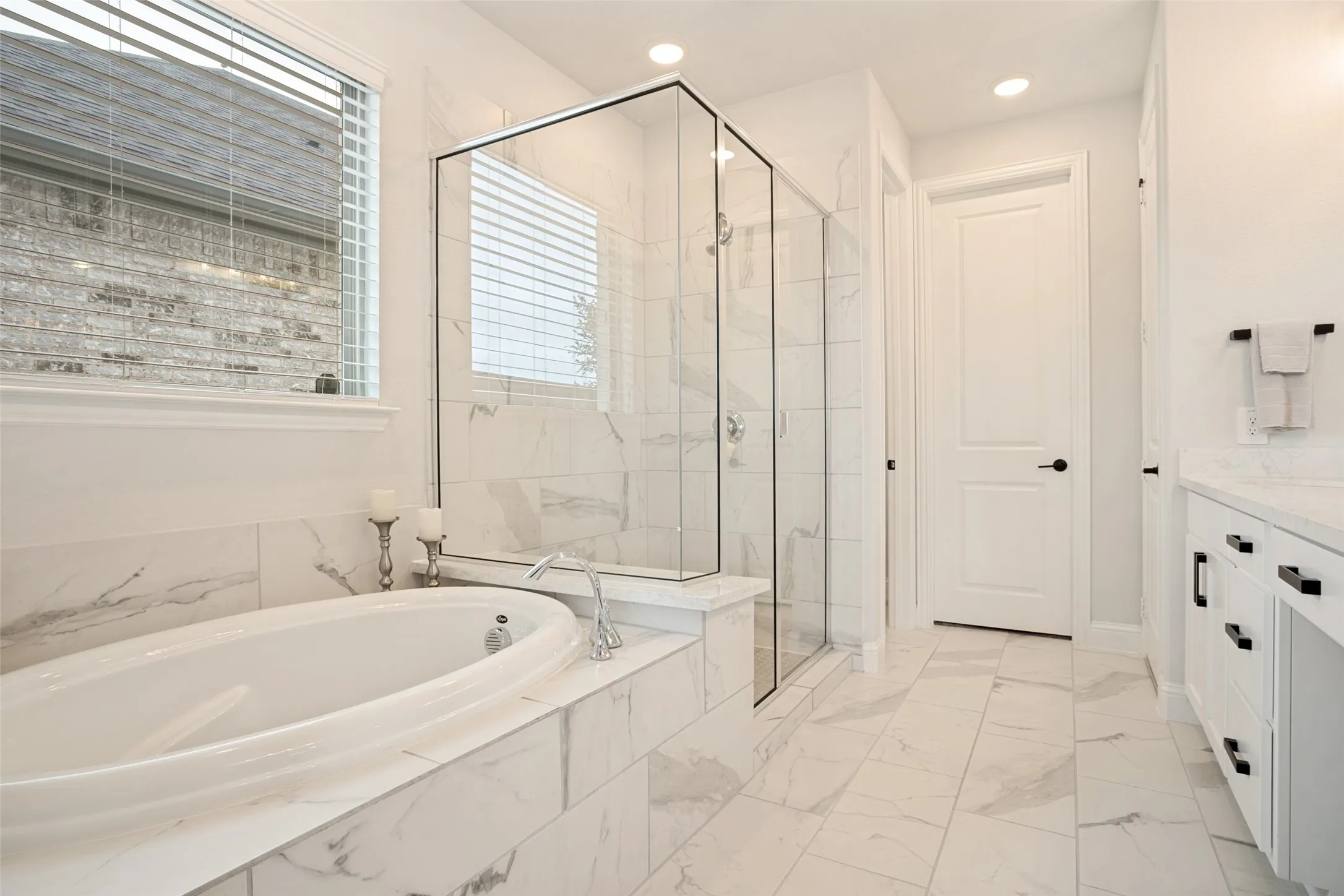 Single Family Residence For Sale in Denton County , 2817 Buckthorn Road, Northlake, Texas 76226, 4 Bedroom, 5 Bathroom, 3 Garage spaces, 3,257 Sqft, built in 2021, mls#21332459, Real Estate Agent in Northlake, Homes For Sale in Denton county, Homes For Sale in Northlake, Realtor in Northlake Texas, Real Estate Brokerage Independent Realty Texas, Luminita Cordes Realtor