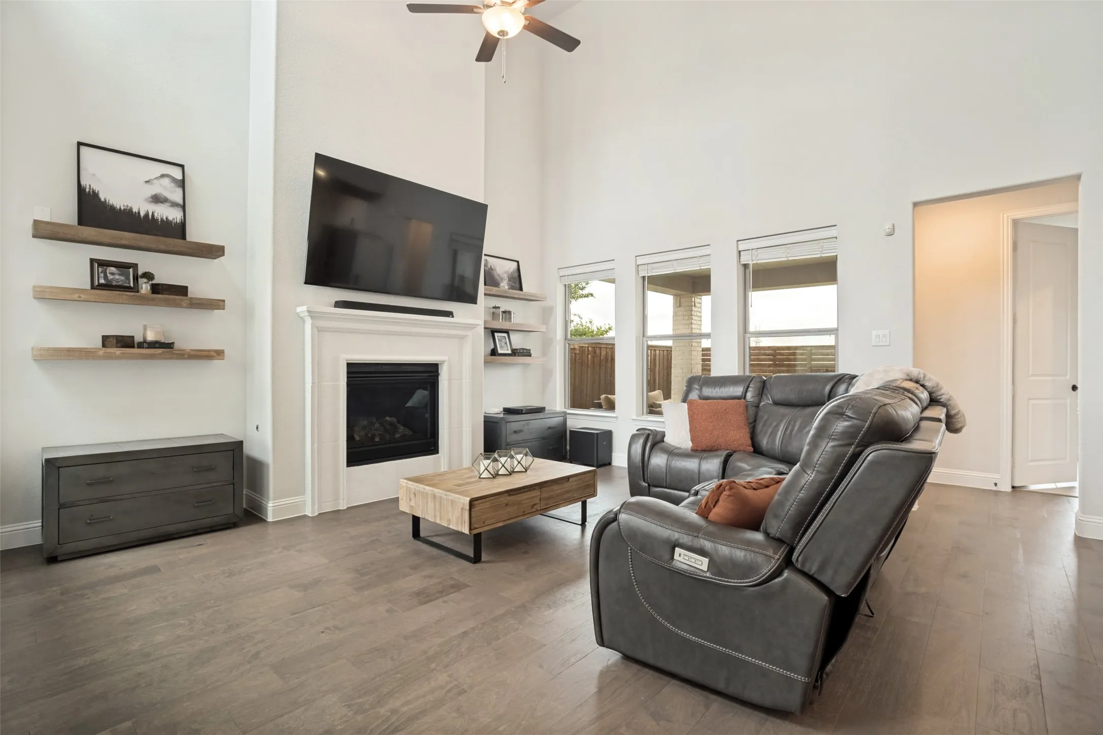 Single Family Residence For Sale in Denton County , 2817 Buckthorn Road, Northlake, Texas 76226, 4 Bedroom, 5 Bathroom, 3 Garage spaces, 3,257 Sqft, built in 2021, mls#21332459, Real Estate Agent in Northlake, Homes For Sale in Denton county, Homes For Sale in Northlake, Realtor in Northlake Texas, Real Estate Brokerage Independent Realty Texas, Luminita Cordes Realtor