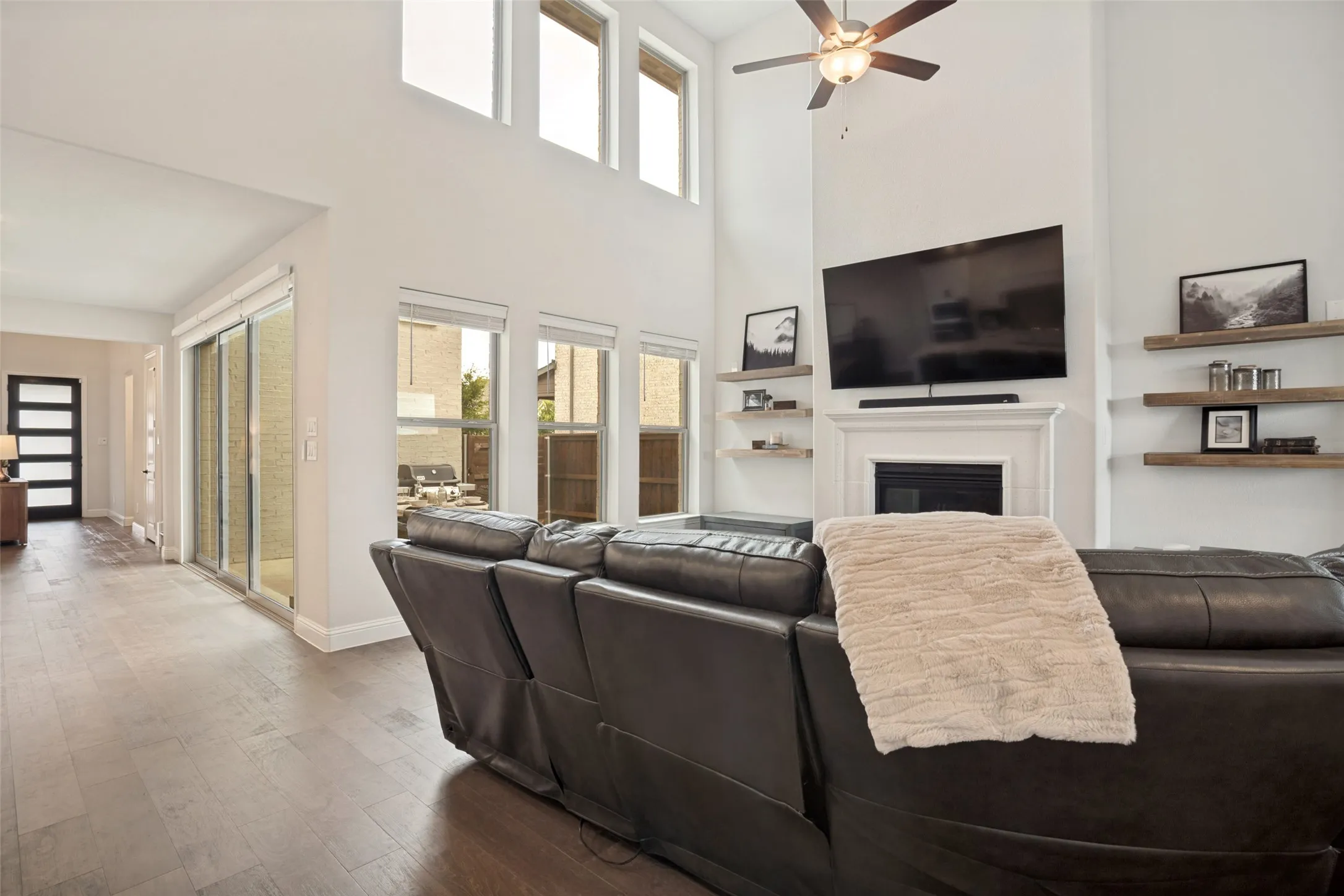 Single Family Residence For Sale in Denton County , 2817 Buckthorn Road, Northlake, Texas 76226, 4 Bedroom, 5 Bathroom, 3 Garage spaces, 3,257 Sqft, built in 2021, mls#21332459, Real Estate Agent in Northlake, Homes For Sale in Denton county, Homes For Sale in Northlake, Realtor in Northlake Texas, Real Estate Brokerage Independent Realty Texas, Luminita Cordes Realtor
