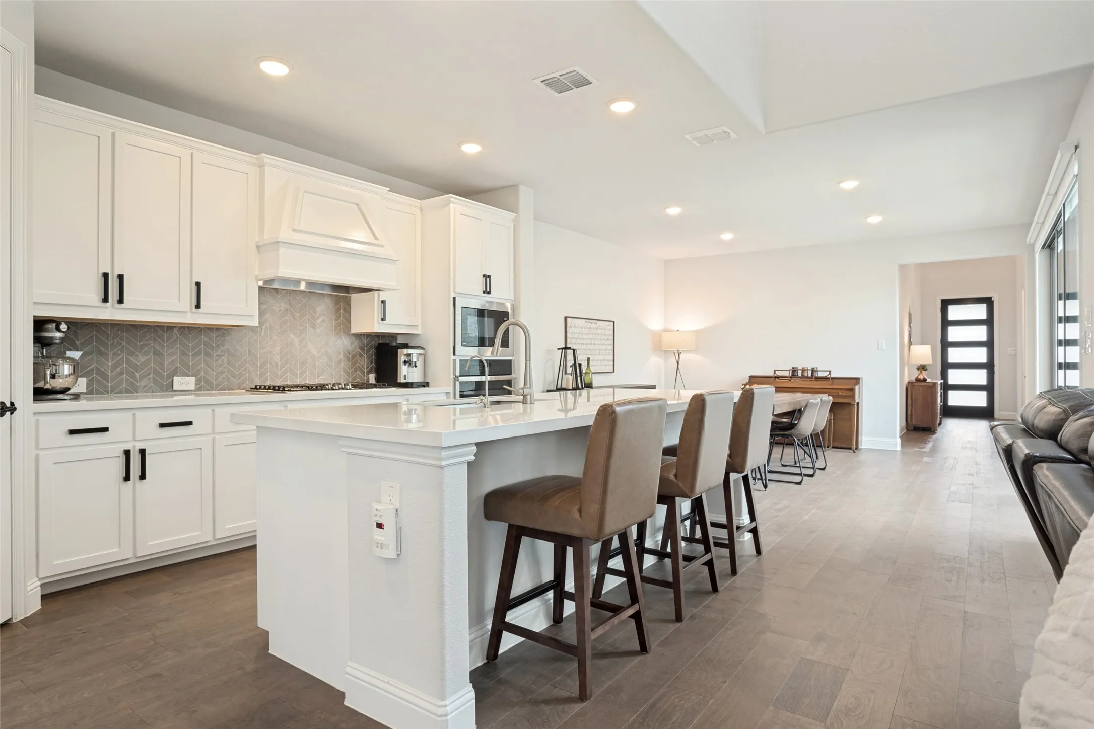Single Family Residence For Sale in Denton County , 2817 Buckthorn Road, Northlake, Texas 76226, 4 Bedroom, 5 Bathroom, 3 Garage spaces, 3,257 Sqft, built in 2021, mls#21332459, Real Estate Agent in Northlake, Homes For Sale in Denton county, Homes For Sale in Northlake, Realtor in Northlake Texas, Real Estate Brokerage Independent Realty Texas, Luminita Cordes Realtor