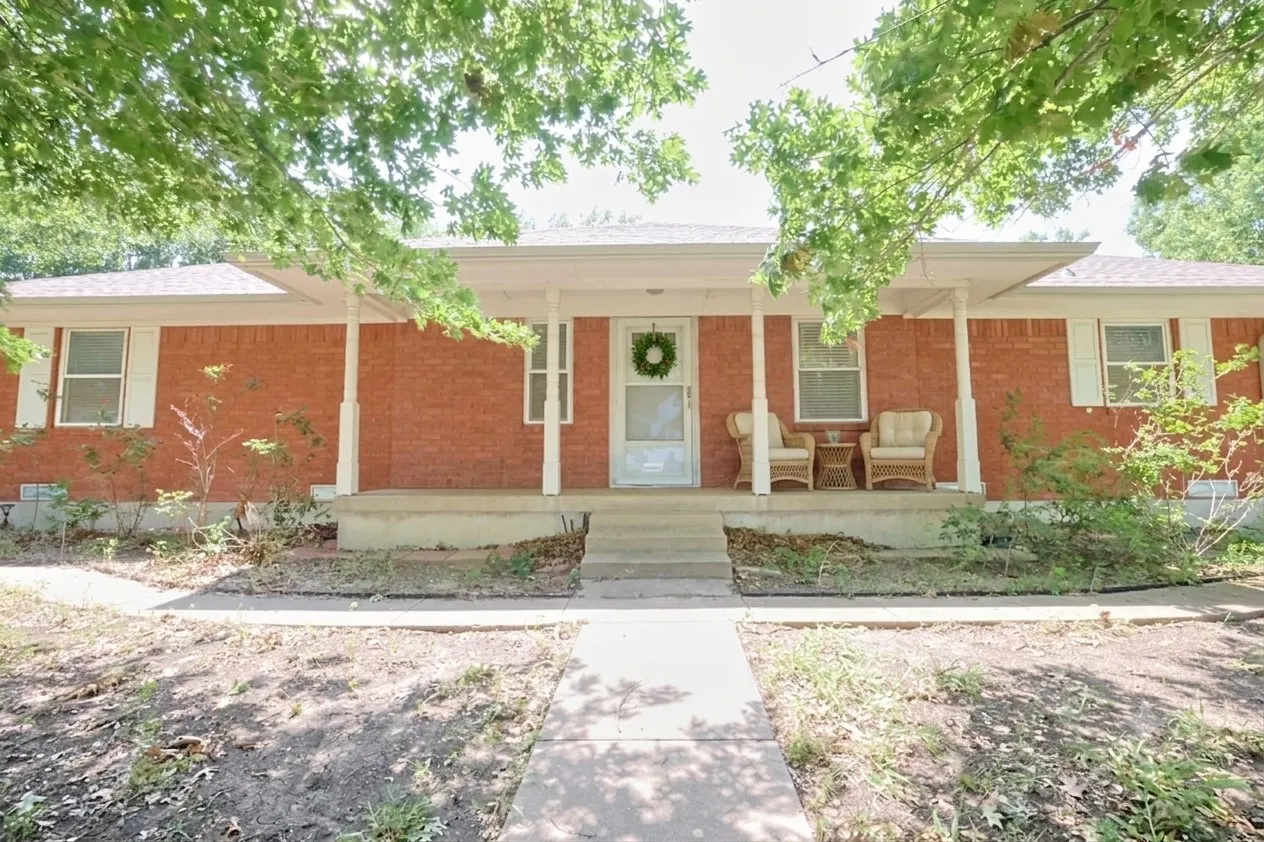 Single Family Residence For Rent in Collin County , 2550 W Lucas Road, Lucas, Texas 75002, 3 Bedroom, 2 Bathroom, Garage spaces, 1,565 Sqft, built in 1993, mls#21330204, Real Estate Agent in Lucas, Homes For Rent in Collin county, Homes For Rent in Lucas, Realtor in Lucas Texas, Real Estate Brokerage Independent Realty Texas, Luminita Cordes Realtor