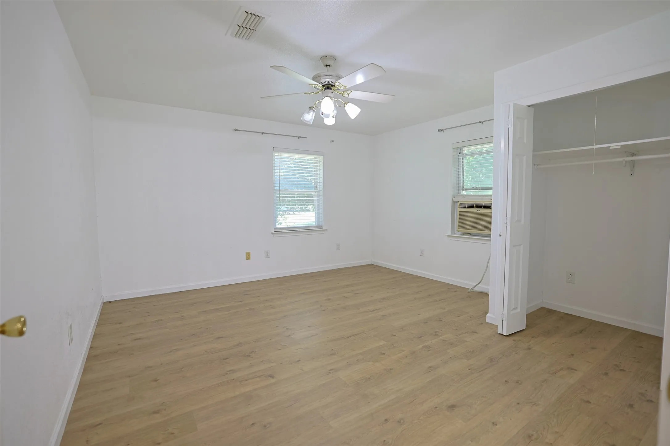 Single Family Residence For Rent in Collin County , 2550 W Lucas Road, Lucas, Texas 75002, 3 Bedroom, 2 Bathroom, Garage spaces, 1,565 Sqft, built in 1993, mls#21330204, Real Estate Agent in Lucas, Homes For Rent in Collin county, Homes For Rent in Lucas, Realtor in Lucas Texas, Real Estate Brokerage Independent Realty Texas, Luminita Cordes Realtor