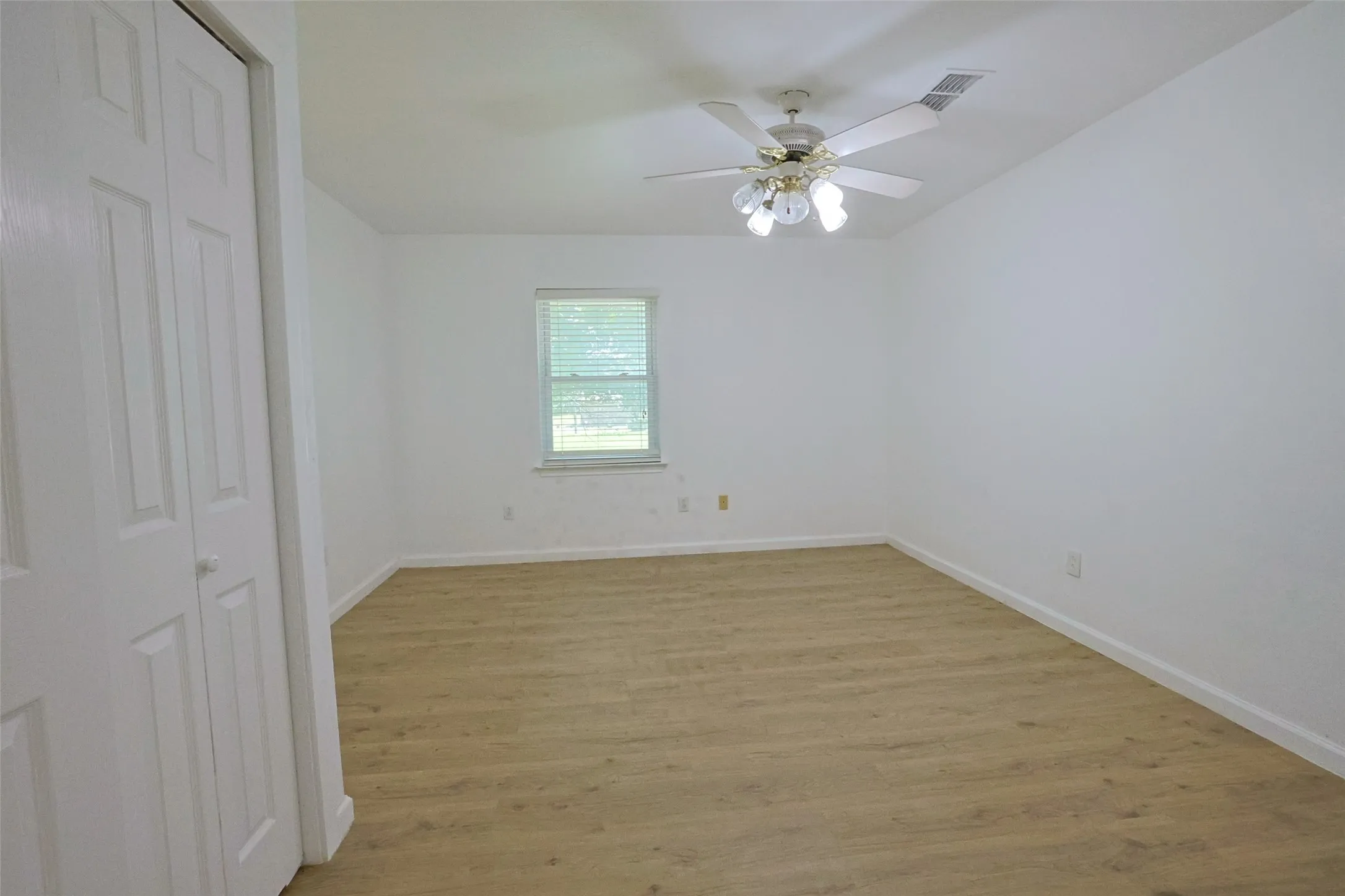 Single Family Residence For Rent in Collin County , 2550 W Lucas Road, Lucas, Texas 75002, 3 Bedroom, 2 Bathroom, Garage spaces, 1,565 Sqft, built in 1993, mls#21330204, Real Estate Agent in Lucas, Homes For Rent in Collin county, Homes For Rent in Lucas, Realtor in Lucas Texas, Real Estate Brokerage Independent Realty Texas, Luminita Cordes Realtor