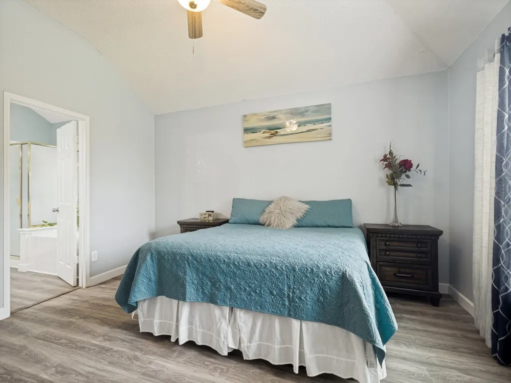 Single Family Residence For Sale in Denton County , 5032 Coral Cove, Denton, Texas 76210, 4 Bedroom, 2 Bathroom, 2 Garage spaces, 1,935 Sqft, built in 2003, mls#21334144, Real Estate Agent in Denton, Homes For Sale in Denton county, Homes For Sale in Denton, Realtor in Denton Texas, Real Estate Brokerage Independent Realty Texas, Luminita Cordes Realtor
