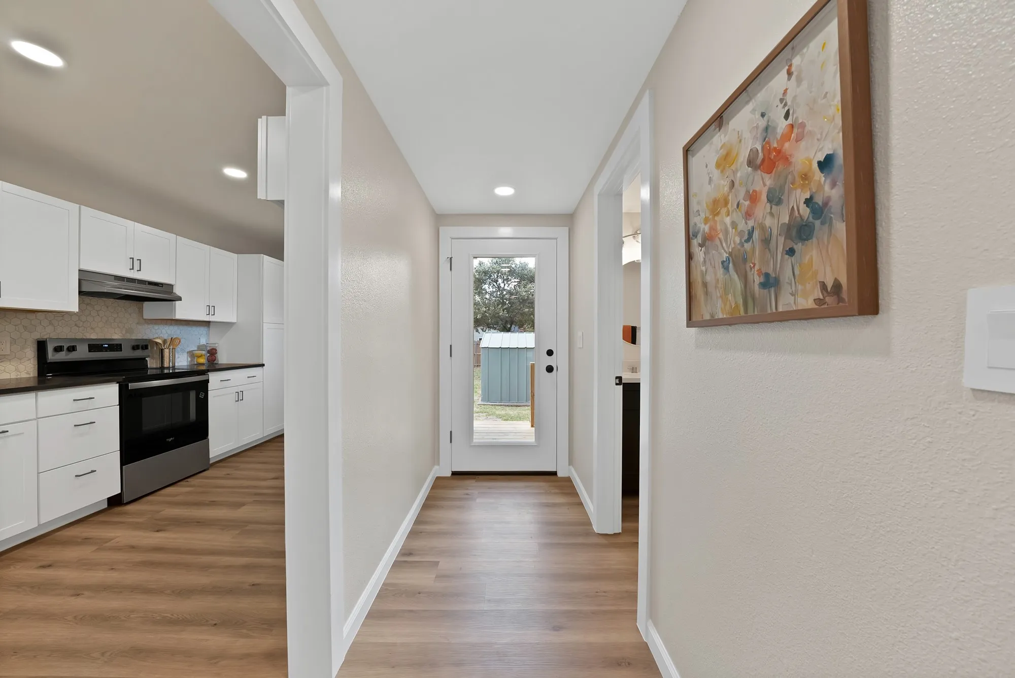 Single Family Residence For Sale in Dallas County , 1104 E Russell Avenue, Carrollton, Texas 75006, 3 Bedroom, 2 Bathroom, Garage spaces, 1,476 Sqft, built in 1954, mls#21333556, Real Estate Agent in Carrollton, Homes For Sale in Dallas county, Homes For Sale in Carrollton, Realtor in Carrollton Texas, Real Estate Brokerage Independent Realty Texas, Luminita Cordes Realtor