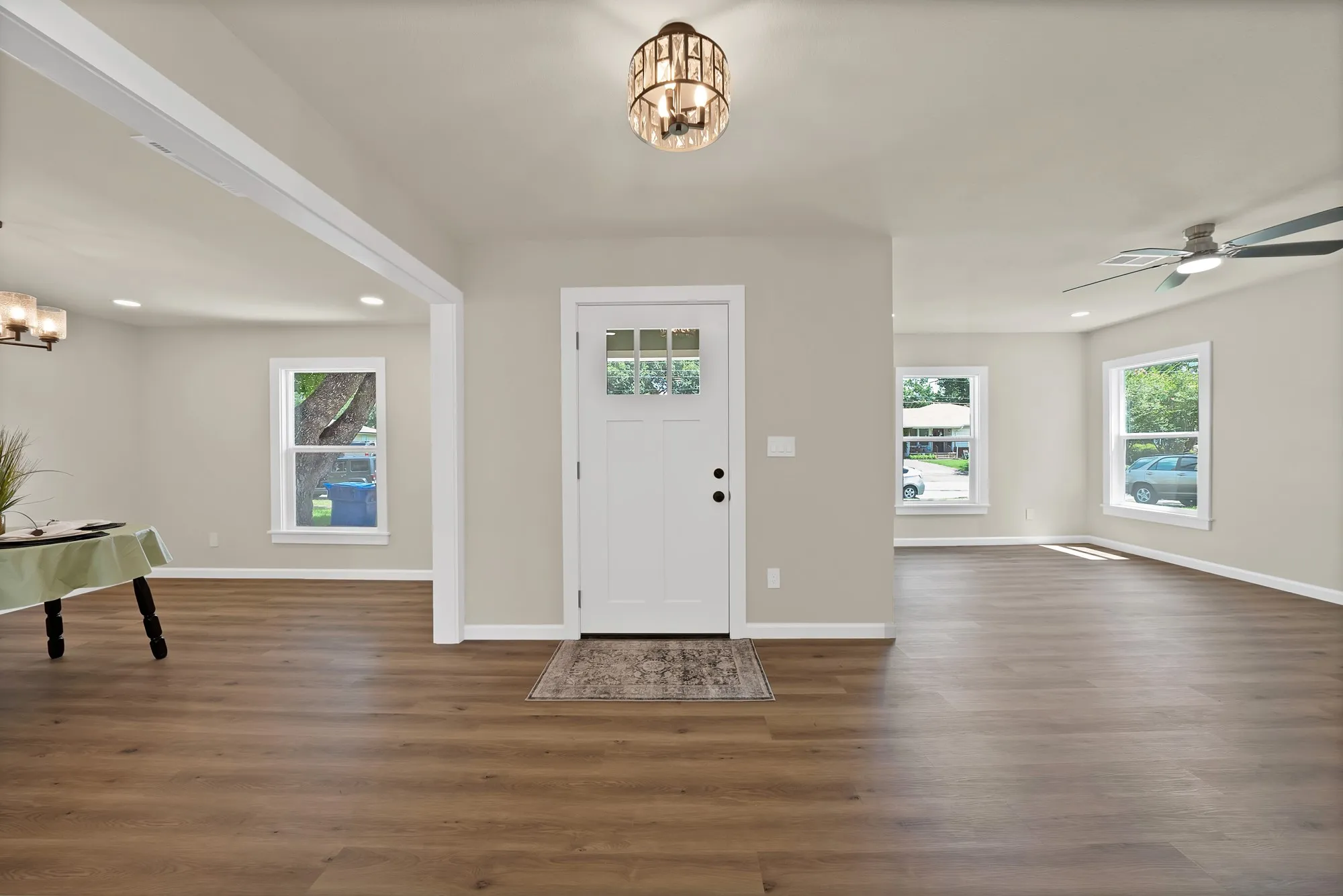 Single Family Residence For Sale in Dallas County , 1104 E Russell Avenue, Carrollton, Texas 75006, 3 Bedroom, 2 Bathroom, Garage spaces, 1,476 Sqft, built in 1954, mls#21333556, Real Estate Agent in Carrollton, Homes For Sale in Dallas county, Homes For Sale in Carrollton, Realtor in Carrollton Texas, Real Estate Brokerage Independent Realty Texas, Luminita Cordes Realtor