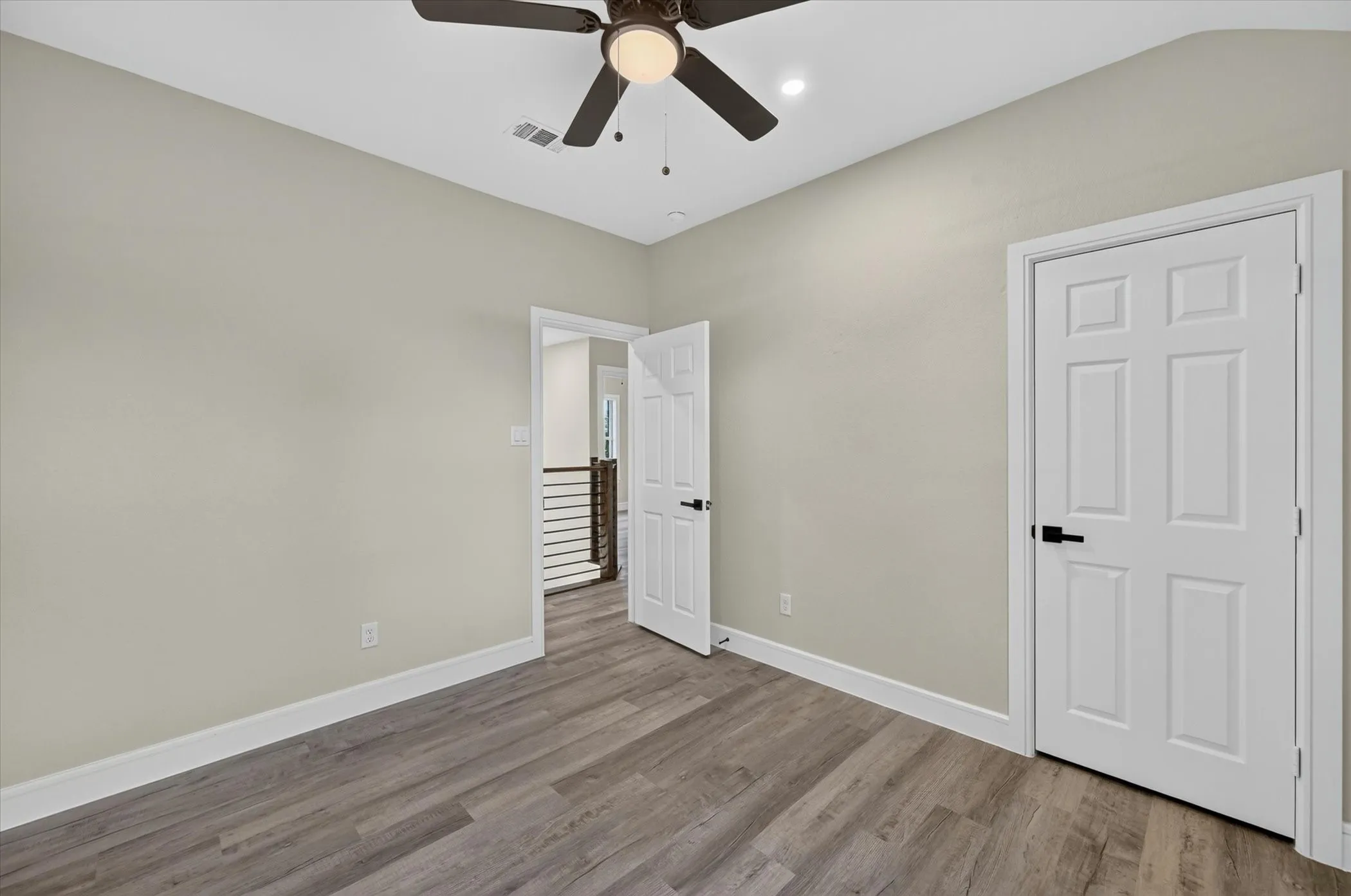 Single Family Residence For Sale in Tarrant County , 640 Fossil Wood Drive, Saginaw, Texas 76179, 4 Bedroom, 3 Bathroom, 2 Garage spaces, 2,002 Sqft, built in 2005, mls#21333817, Real Estate Agent in Saginaw, Homes For Sale in Tarrant county, Homes For Sale in Saginaw, Realtor in Saginaw Texas, Real Estate Brokerage Independent Realty Texas, Luminita Cordes Realtor