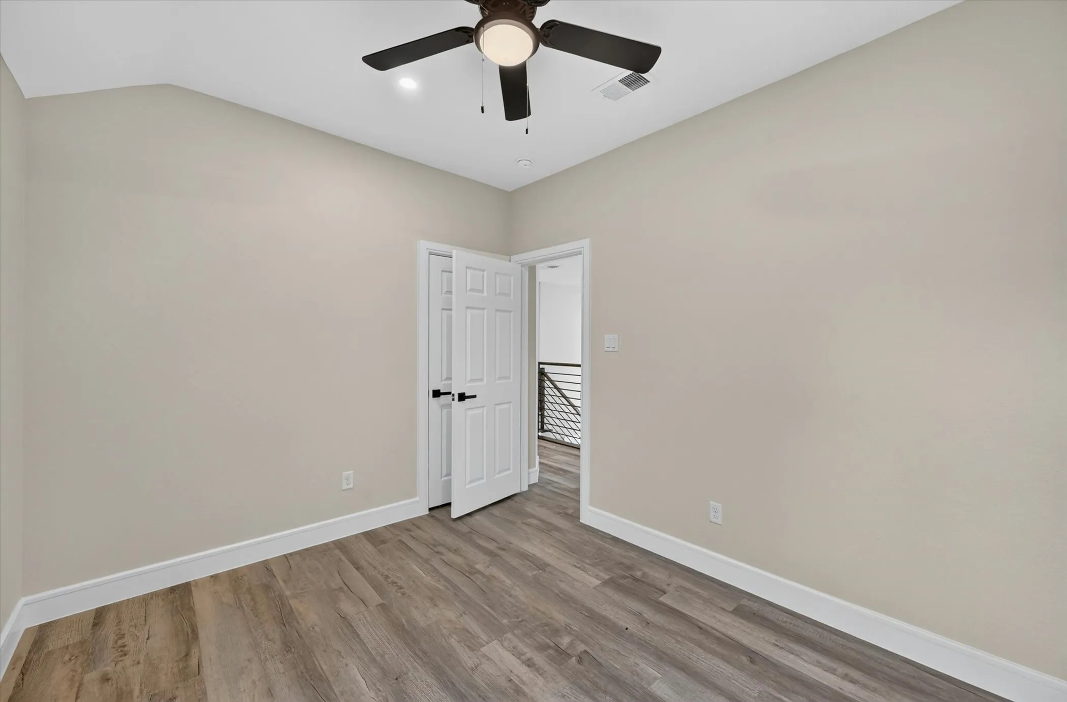 Single Family Residence For Sale in Tarrant County , 640 Fossil Wood Drive, Saginaw, Texas 76179, 4 Bedroom, 3 Bathroom, 2 Garage spaces, 2,002 Sqft, built in 2005, mls#21333817, Real Estate Agent in Saginaw, Homes For Sale in Tarrant county, Homes For Sale in Saginaw, Realtor in Saginaw Texas, Real Estate Brokerage Independent Realty Texas, Luminita Cordes Realtor