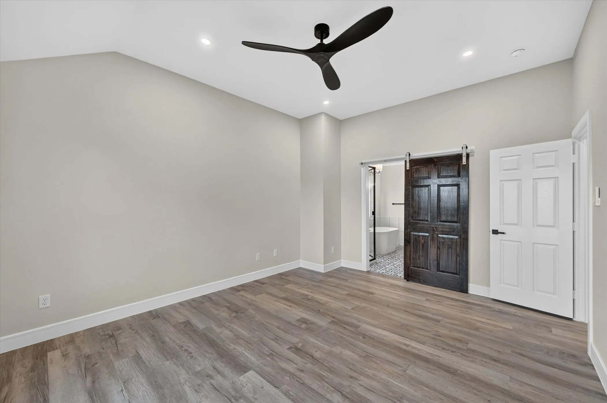 Single Family Residence For Sale in Tarrant County , 640 Fossil Wood Drive, Saginaw, Texas 76179, 4 Bedroom, 3 Bathroom, 2 Garage spaces, 2,002 Sqft, built in 2005, mls#21333817, Real Estate Agent in Saginaw, Homes For Sale in Tarrant county, Homes For Sale in Saginaw, Realtor in Saginaw Texas, Real Estate Brokerage Independent Realty Texas, Luminita Cordes Realtor