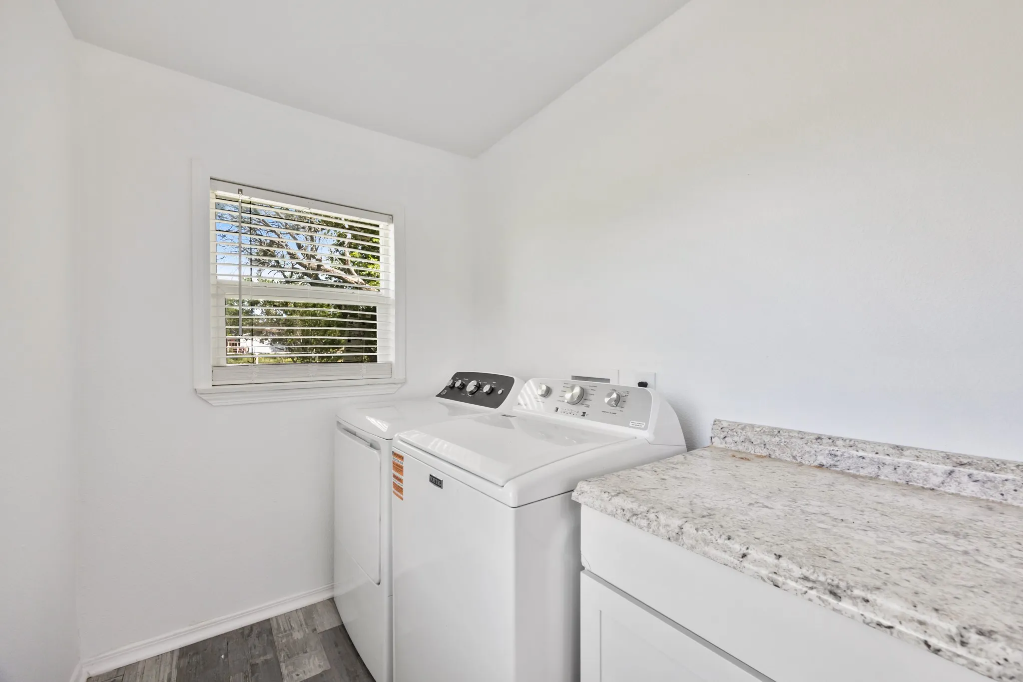 Single Family Residence For Rent in Kaufman County , 15763 County Road 355, Terrell, Texas 75161, 2 Bedroom, 1 Bathroom, Garage spaces, 1,248 Sqft, built in 1950, mls#21334512, Real Estate Agent in Terrell, Homes For Rent in Kaufman county, Homes For Rent in Terrell, Realtor in Terrell Texas, Real Estate Brokerage Independent Realty Texas, Luminita Cordes Realtor