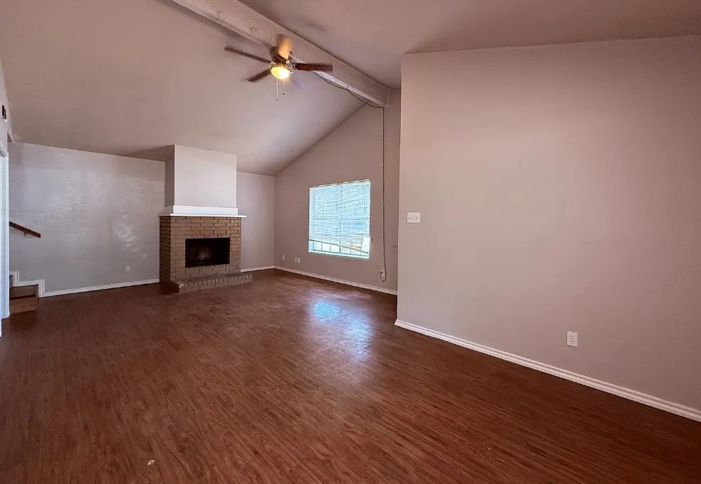 Duplex For Rent in Denton County , 730 Londonderry Lane 734, Denton, Texas 76205, 3 Bedroom, 2 Bathroom, 2 Garage spaces, 1,329 Sqft, built in 1974, mls#21330879, Real Estate Agent in Denton, Homes For Rent in Denton county, Homes For Rent in Denton, Realtor in Denton Texas, Real Estate Brokerage Independent Realty Texas, Luminita Cordes Realtor