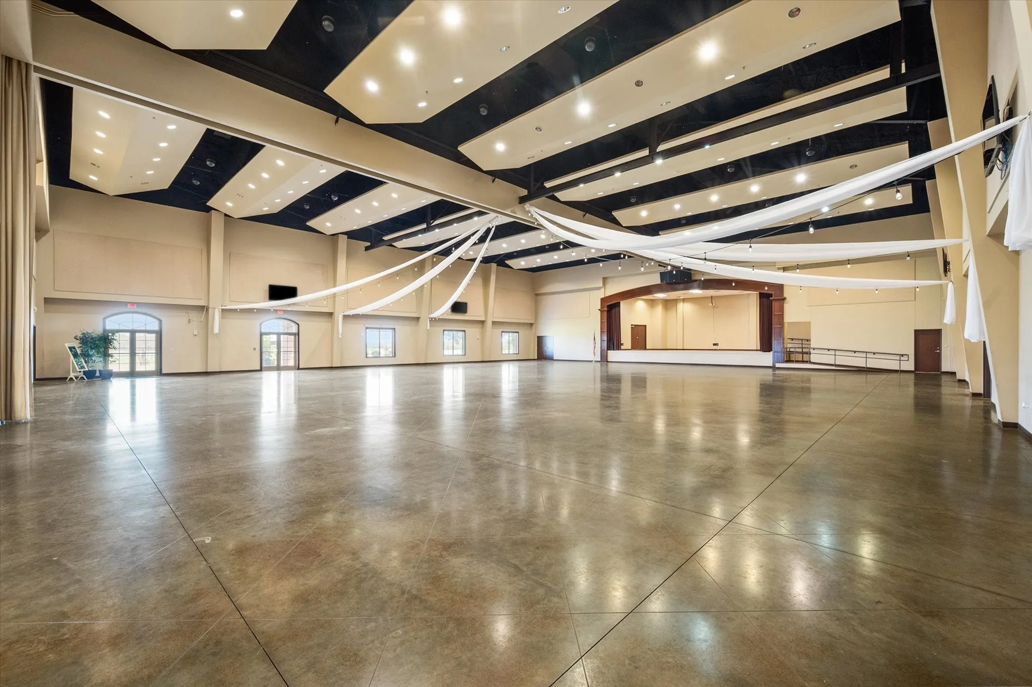 Business For Sale in Navarro County , 601 N 45th Street, Corsicana, Texas 75110, 0, 0, Garage spaces, 0 Sqft, built in 2011, Price $2,500,000, mls#21321398, Real Estate Agent in Corsicana, Homes For Sale in Navarro county, Homes For Sale in Corsicana, Realtor in Corsicana Texas, Real Estate Brokerage Independent Realty Texas, Luminita Cordes Realtor