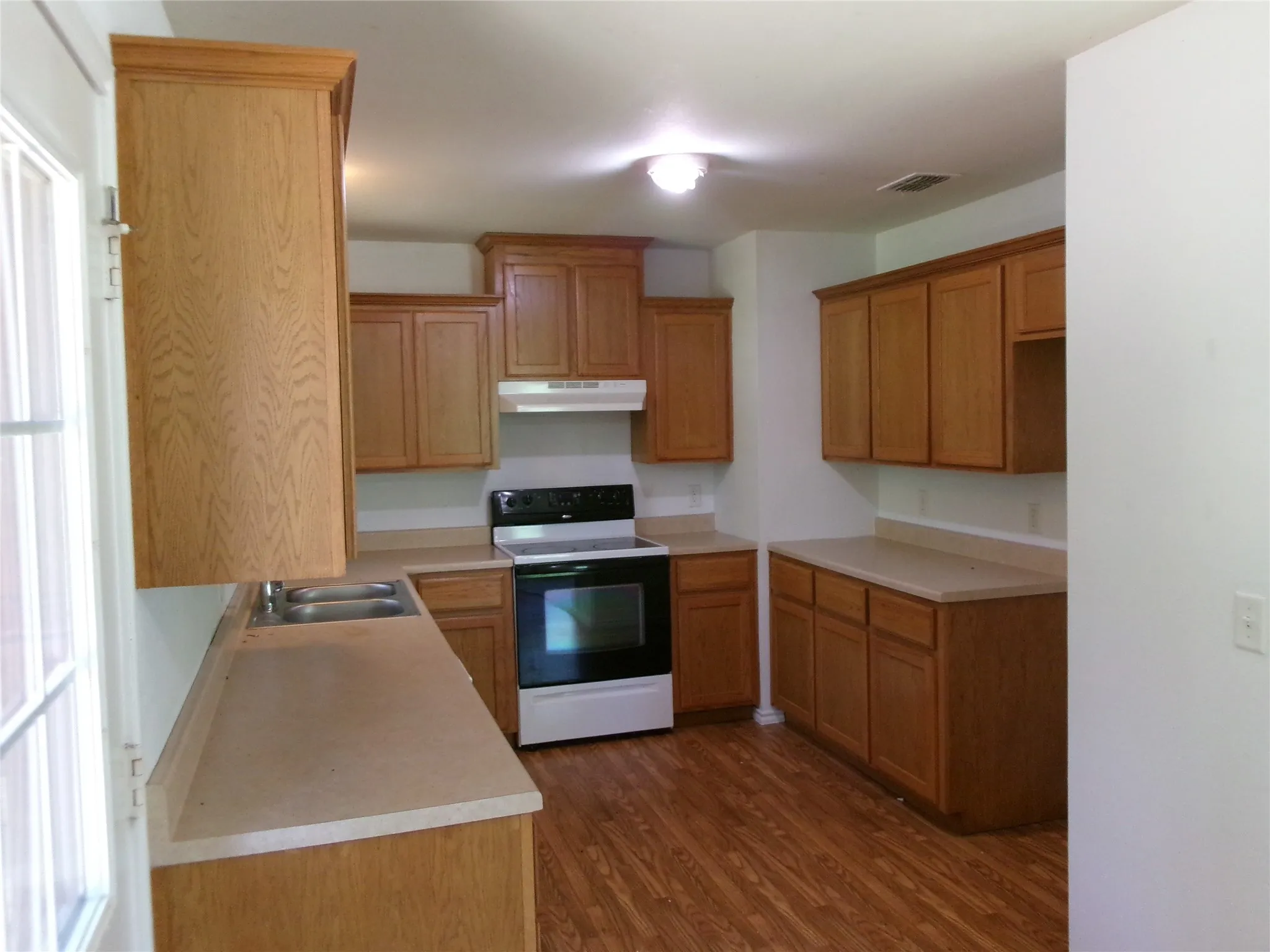 Single Family Residence For Sale in Hopkins County , 204 Maxwell Street, Sulphur Springs, Texas 75482, 3 Bedroom, 2 Bathroom, Garage spaces, 1,076 Sqft, built in 2012, mls#21332050, Real Estate Agent in Sulphur Springs, Homes For Sale in Hopkins county, Homes For Sale in Sulphur Springs, Realtor in Sulphur Springs Texas, Real Estate Brokerage Independent Realty Texas, Luminita Cordes Realtor