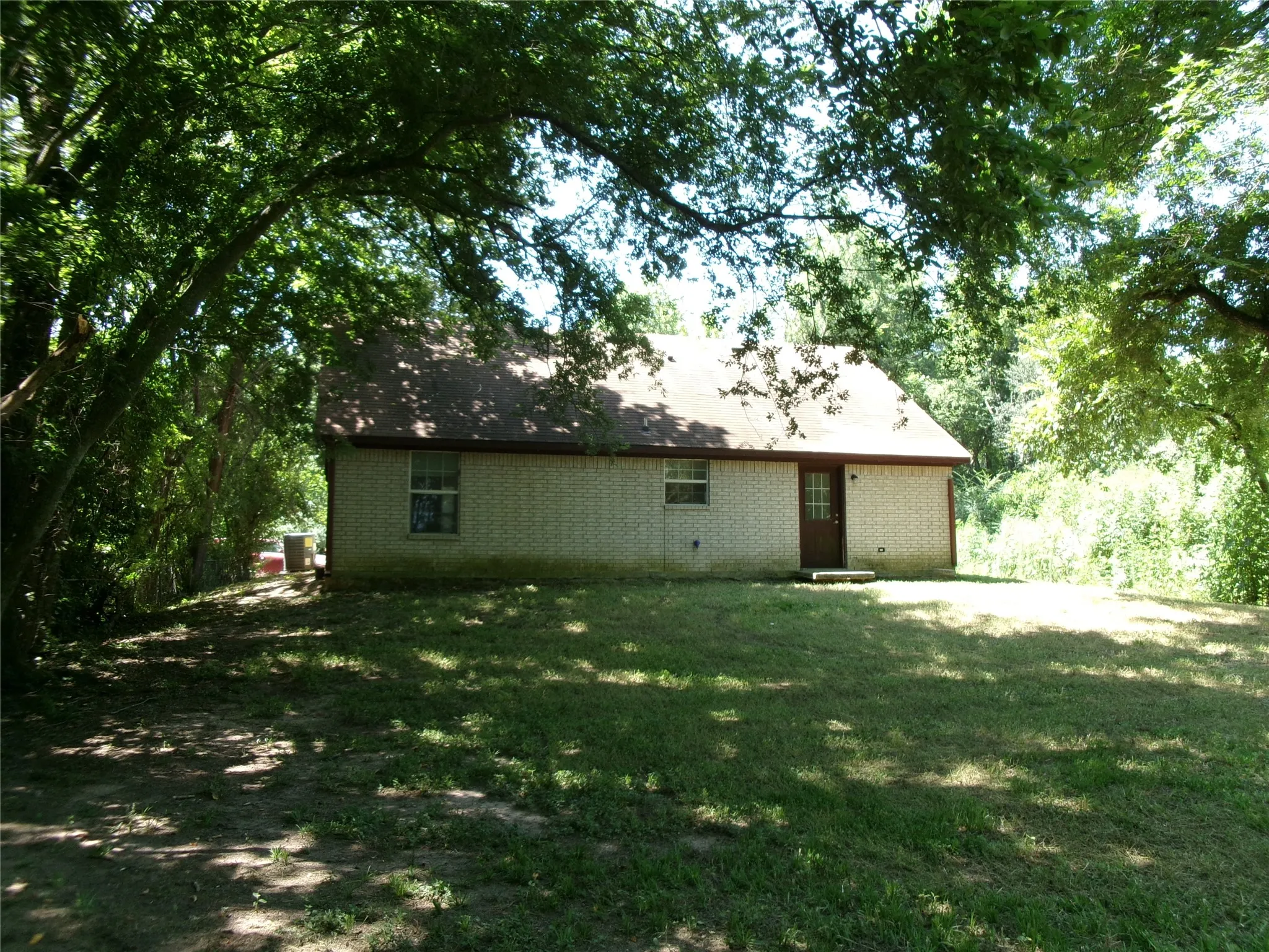 Single Family Residence For Sale in Hopkins County , 204 Maxwell Street, Sulphur Springs, Texas 75482, 3 Bedroom, 2 Bathroom, Garage spaces, 1,076 Sqft, built in 2012, mls#21332050, Real Estate Agent in Sulphur Springs, Homes For Sale in Hopkins county, Homes For Sale in Sulphur Springs, Realtor in Sulphur Springs Texas, Real Estate Brokerage Independent Realty Texas, Luminita Cordes Realtor