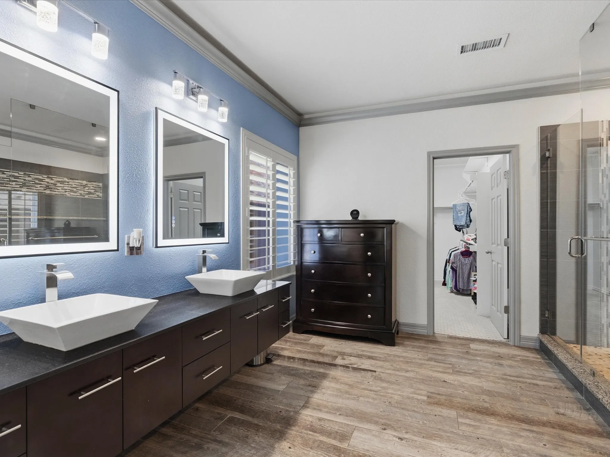 Single Family Residence For Sale in Collin County , 7405 Ravenhill Drive, Frisco, Texas 75035, 5 Bedroom, 4 Bathroom, 2 Garage spaces, 3,641 Sqft, built in 2003, mls#21334464, Real Estate Agent in Frisco, Homes For Sale in Collin county, Homes For Sale in Frisco, Realtor in Frisco Texas, Real Estate Brokerage Independent Realty Texas, Luminita Cordes Realtor