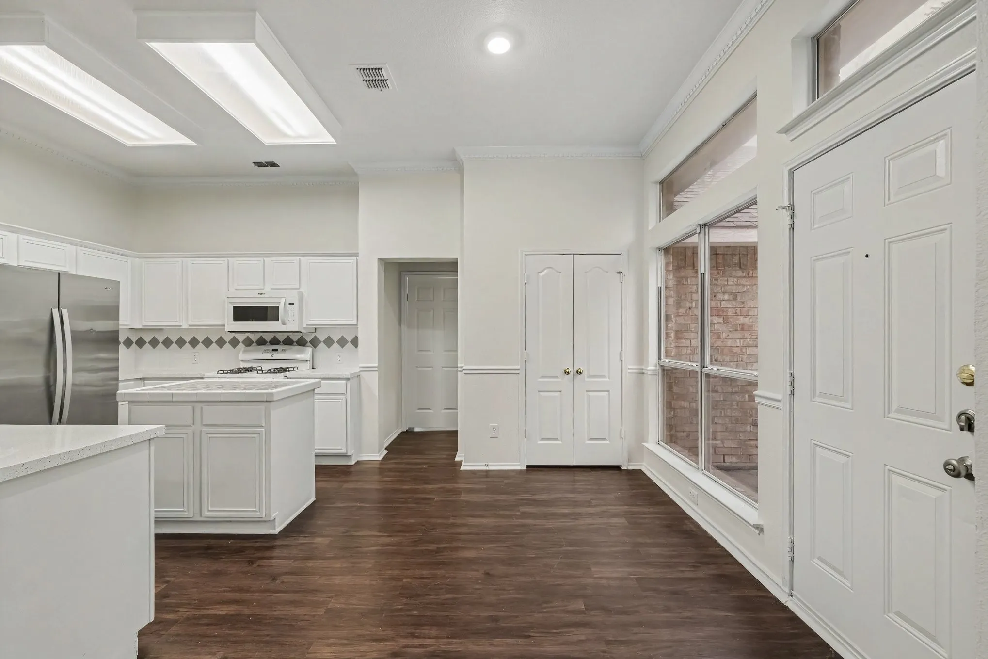Single Family Residence For Sale in Collin County , 11709 Amber Valley Drive, Frisco, Texas 75035, 3 Bedroom, 2 Bathroom, 2 Garage spaces, 1,613 Sqft, built in 1996, mls#21311334, Real Estate Agent in Frisco, Homes For Sale in Collin county, Homes For Sale in Frisco, Realtor in Frisco Texas, Real Estate Brokerage Independent Realty Texas, Luminita Cordes Realtor