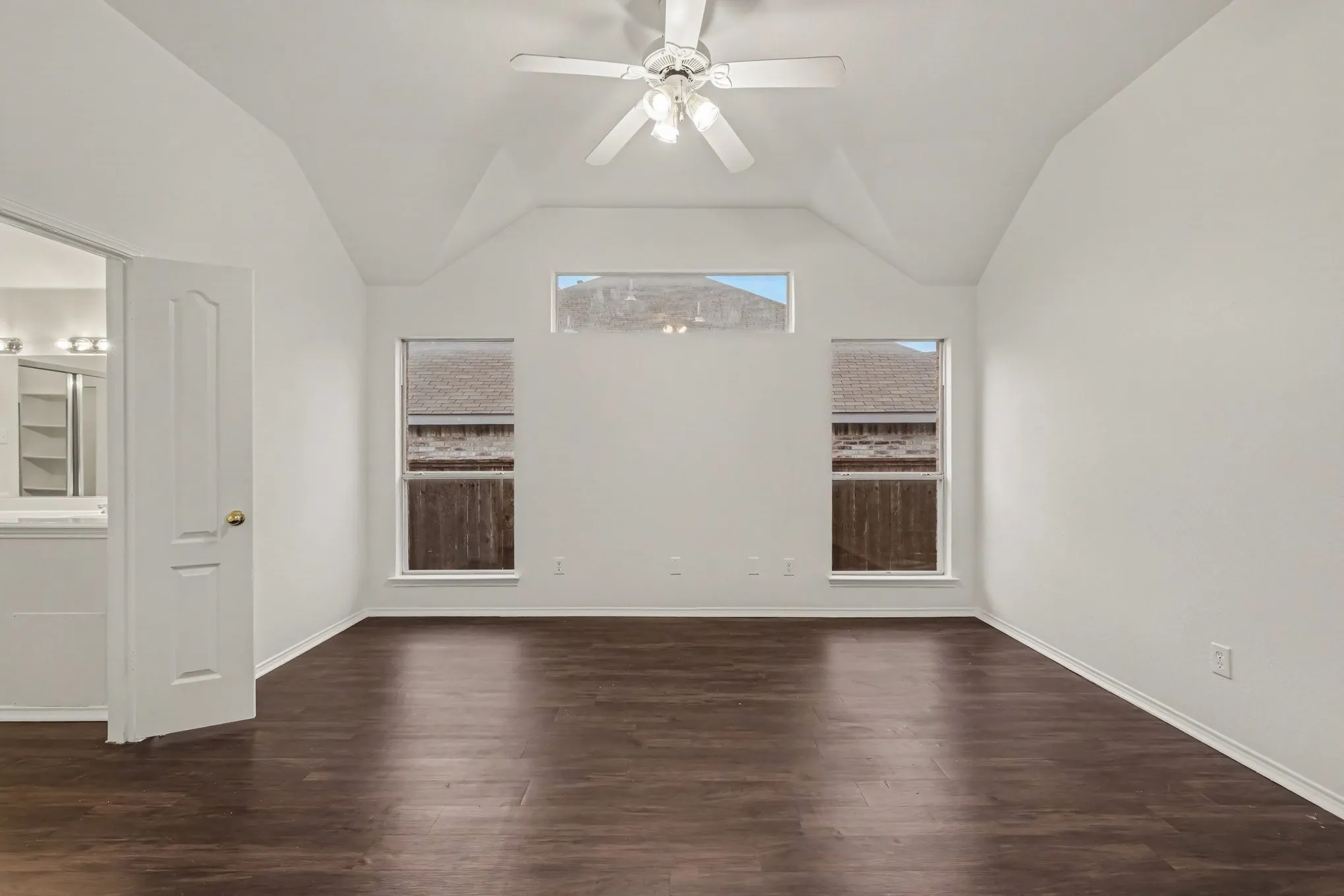 Single Family Residence For Sale in Collin County , 11709 Amber Valley Drive, Frisco, Texas 75035, 3 Bedroom, 2 Bathroom, 2 Garage spaces, 1,613 Sqft, built in 1996, mls#21311334, Real Estate Agent in Frisco, Homes For Sale in Collin county, Homes For Sale in Frisco, Realtor in Frisco Texas, Real Estate Brokerage Independent Realty Texas, Luminita Cordes Realtor