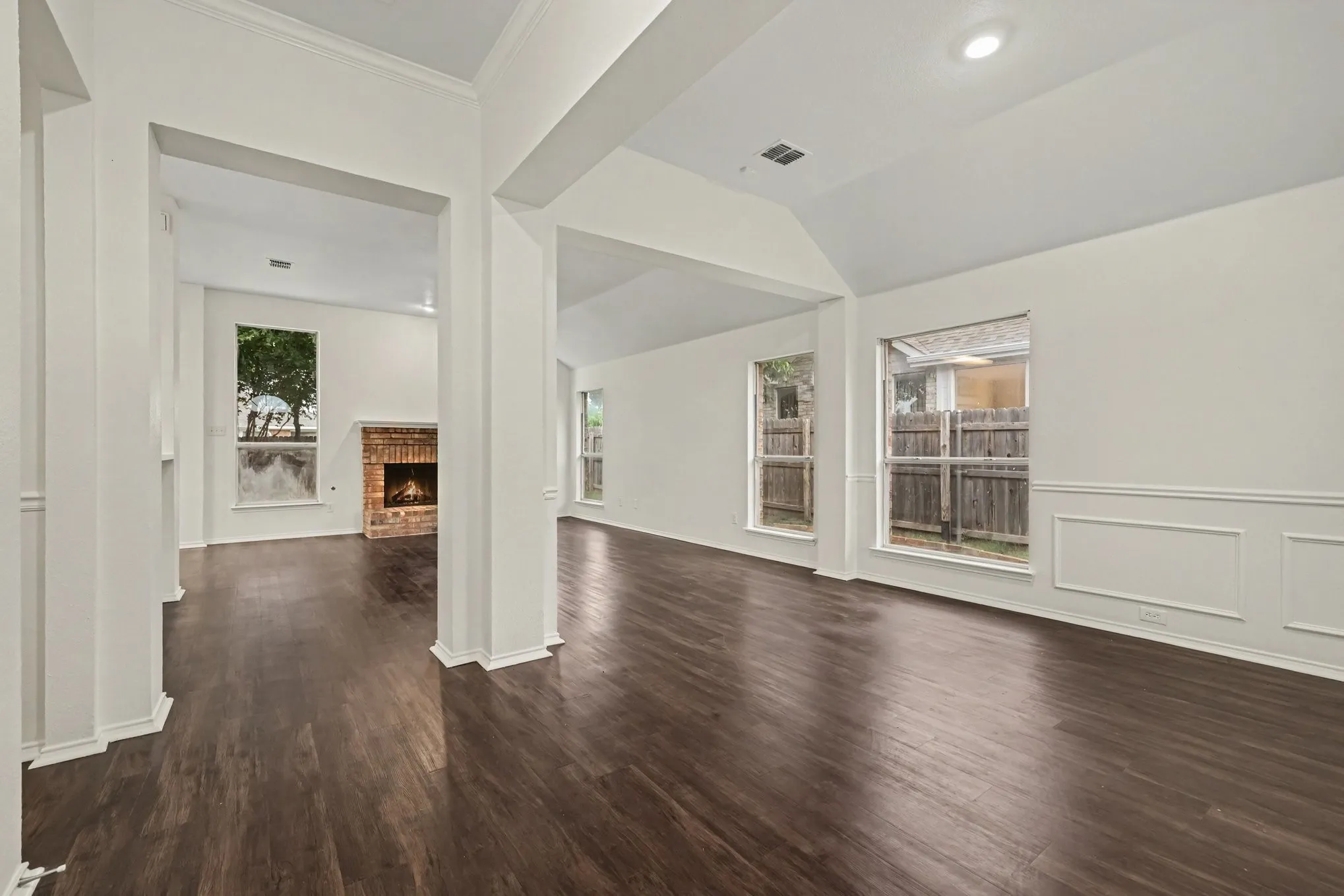 Single Family Residence For Sale in Collin County , 11709 Amber Valley Drive, Frisco, Texas 75035, 3 Bedroom, 2 Bathroom, 2 Garage spaces, 1,613 Sqft, built in 1996, mls#21311334, Real Estate Agent in Frisco, Homes For Sale in Collin county, Homes For Sale in Frisco, Realtor in Frisco Texas, Real Estate Brokerage Independent Realty Texas, Luminita Cordes Realtor