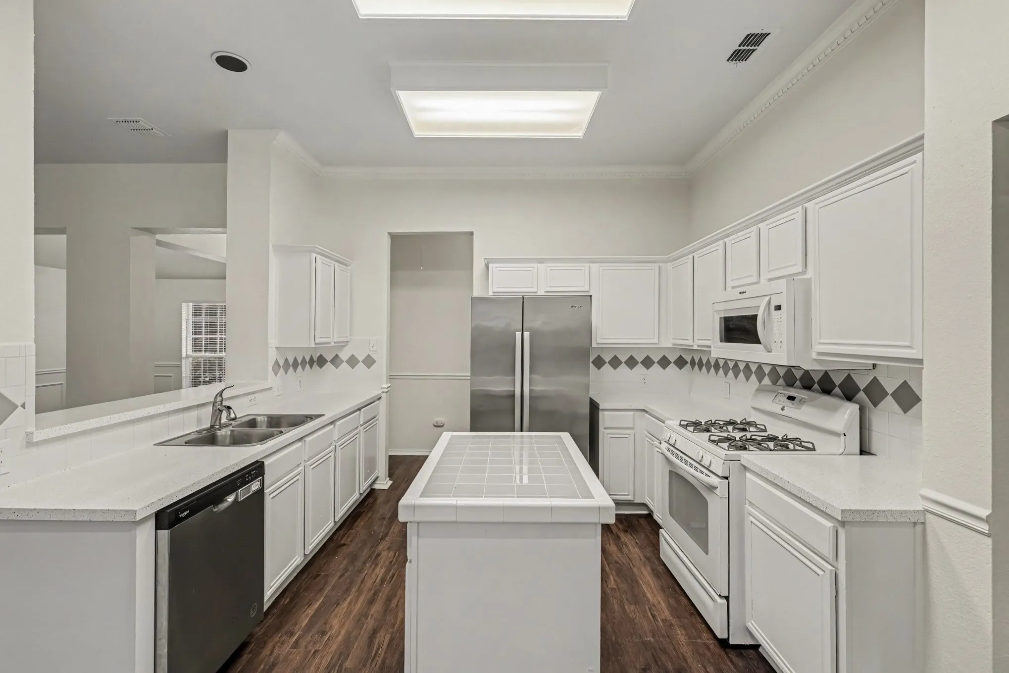 Single Family Residence For Sale in Collin County , 11709 Amber Valley Drive, Frisco, Texas 75035, 3 Bedroom, 2 Bathroom, 2 Garage spaces, 1,613 Sqft, built in 1996, mls#21311334, Real Estate Agent in Frisco, Homes For Sale in Collin county, Homes For Sale in Frisco, Realtor in Frisco Texas, Real Estate Brokerage Independent Realty Texas, Luminita Cordes Realtor